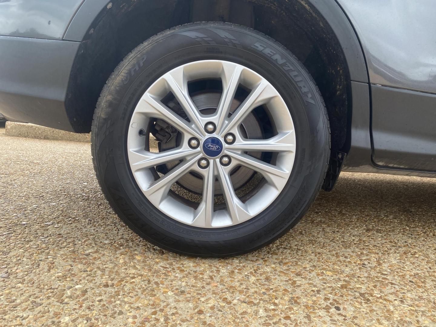 2018 GRAY FORD ESCAPE SE (1FMCU0GD1JU) , located at 922 W. Beacon St., Philadelphia, MS, 39350, (601) 650-3675, 32.770447, -89.127151 - Photo#7