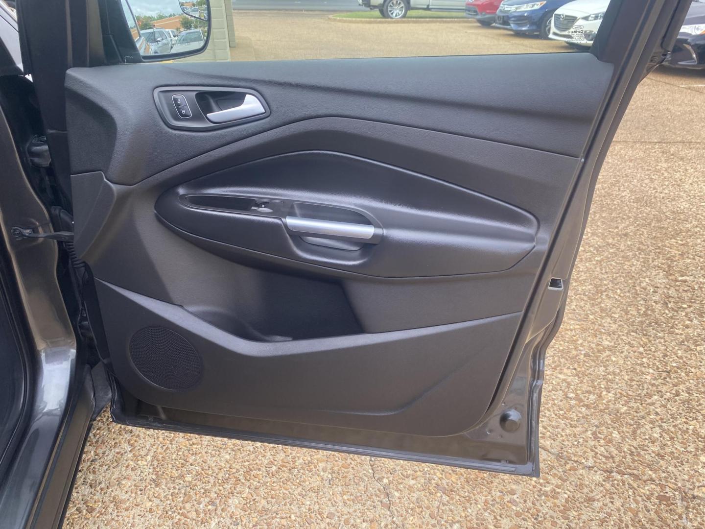 2018 GRAY FORD ESCAPE SE (1FMCU0GD1JU) , located at 922 W. Beacon St., Philadelphia, MS, 39350, (601) 650-3675, 32.770447, -89.127151 - Photo#11