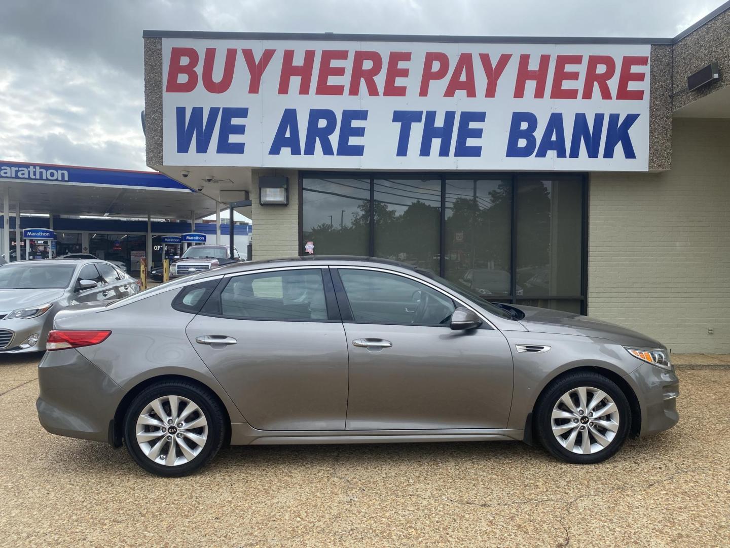 2016 GRAY KIA OPTIMA EX (5XXGU4L37GG) , located at 922 W. Beacon St., Philadelphia, MS, 39350, (601) 650-3675, 32.770447, -89.127151 - Photo#6