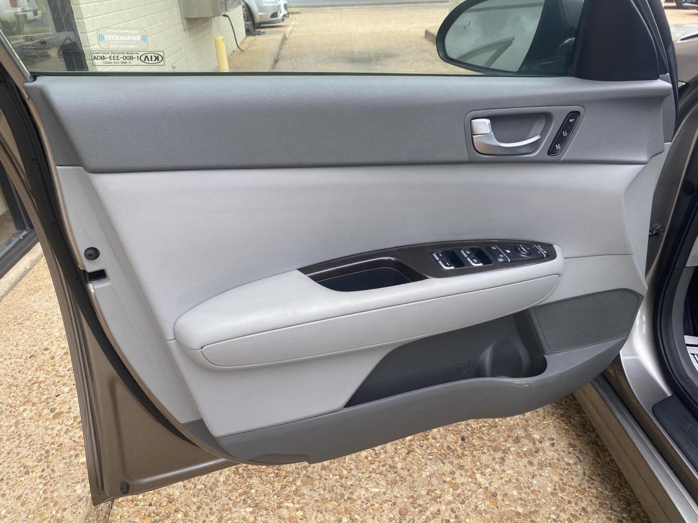 2016 GRAY KIA OPTIMA EX (5XXGU4L37GG) , located at 922 W. Beacon St., Philadelphia, MS, 39350, (601) 650-3675, 32.770447, -89.127151 - Photo#8