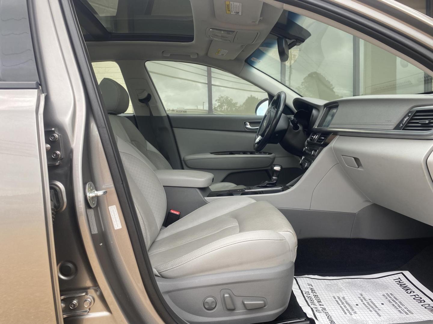 2016 GRAY KIA OPTIMA EX (5XXGU4L37GG) , located at 922 W. Beacon St., Philadelphia, MS, 39350, (601) 650-3675, 32.770447, -89.127151 - Photo#10