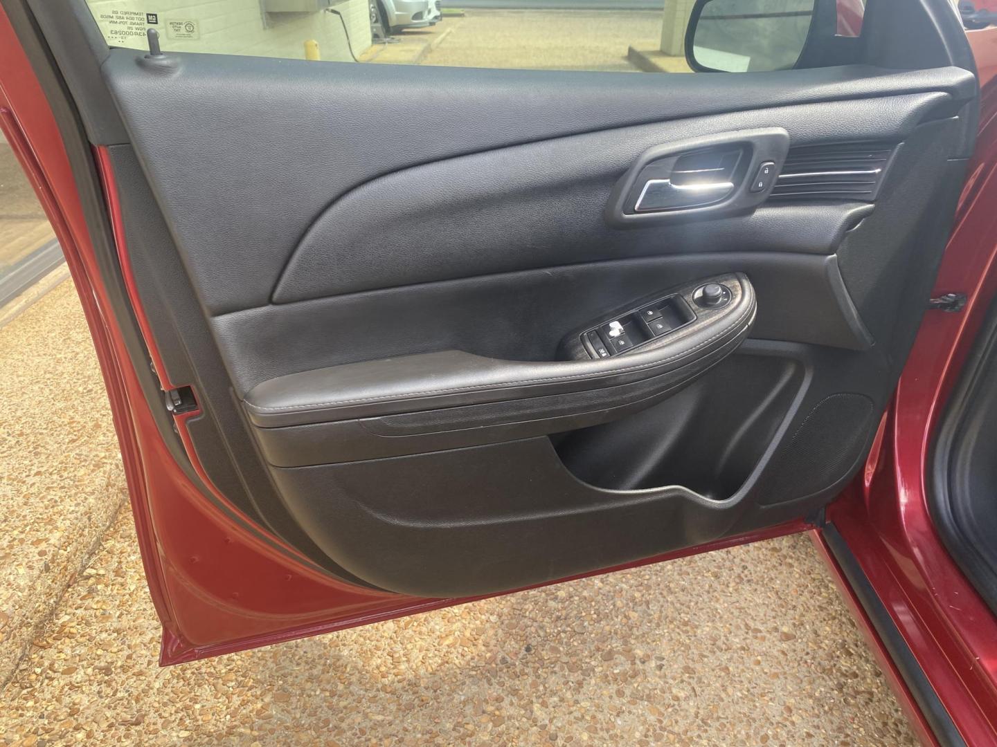 2014 RED CHEVROLET MALIBU 1LT (1G11C5SL6EF) , located at 922 W. Beacon St., Philadelphia, MS, 39350, (601) 650-3675, 32.770447, -89.127151 - Photo#8
