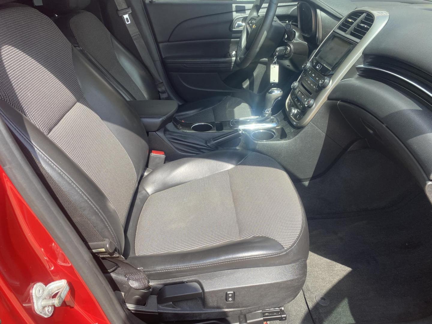 2014 RED CHEVROLET MALIBU 1LT (1G11C5SL6EF) , located at 922 W. Beacon St., Philadelphia, MS, 39350, (601) 650-3675, 32.770447, -89.127151 - Photo#10
