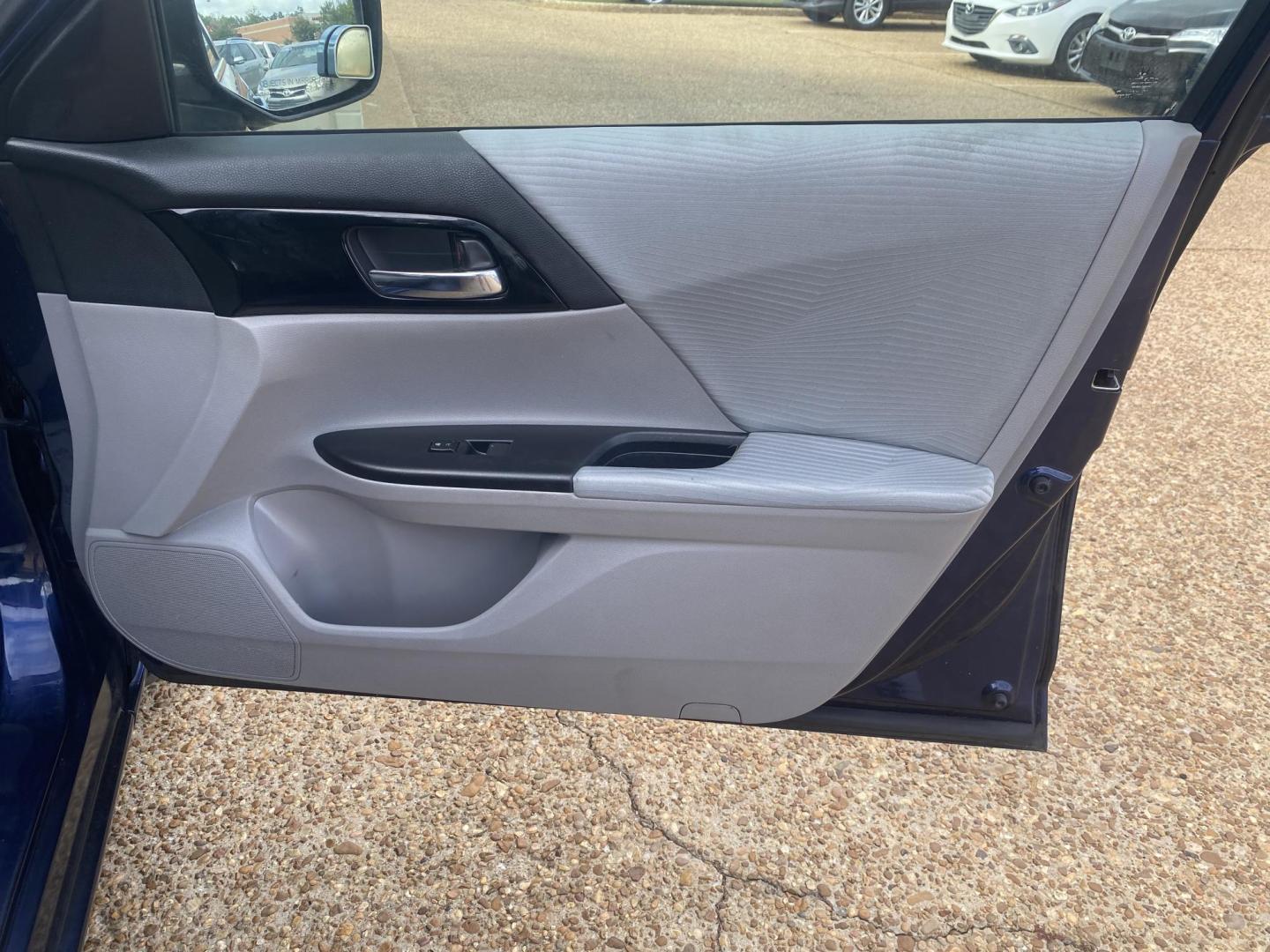 2016 BLUE HONDA ACCORD LX (1HGCR2F34GA) , located at 922 W. Beacon St., Philadelphia, MS, 39350, (601) 650-3675, 32.770447, -89.127151 - Photo#11
