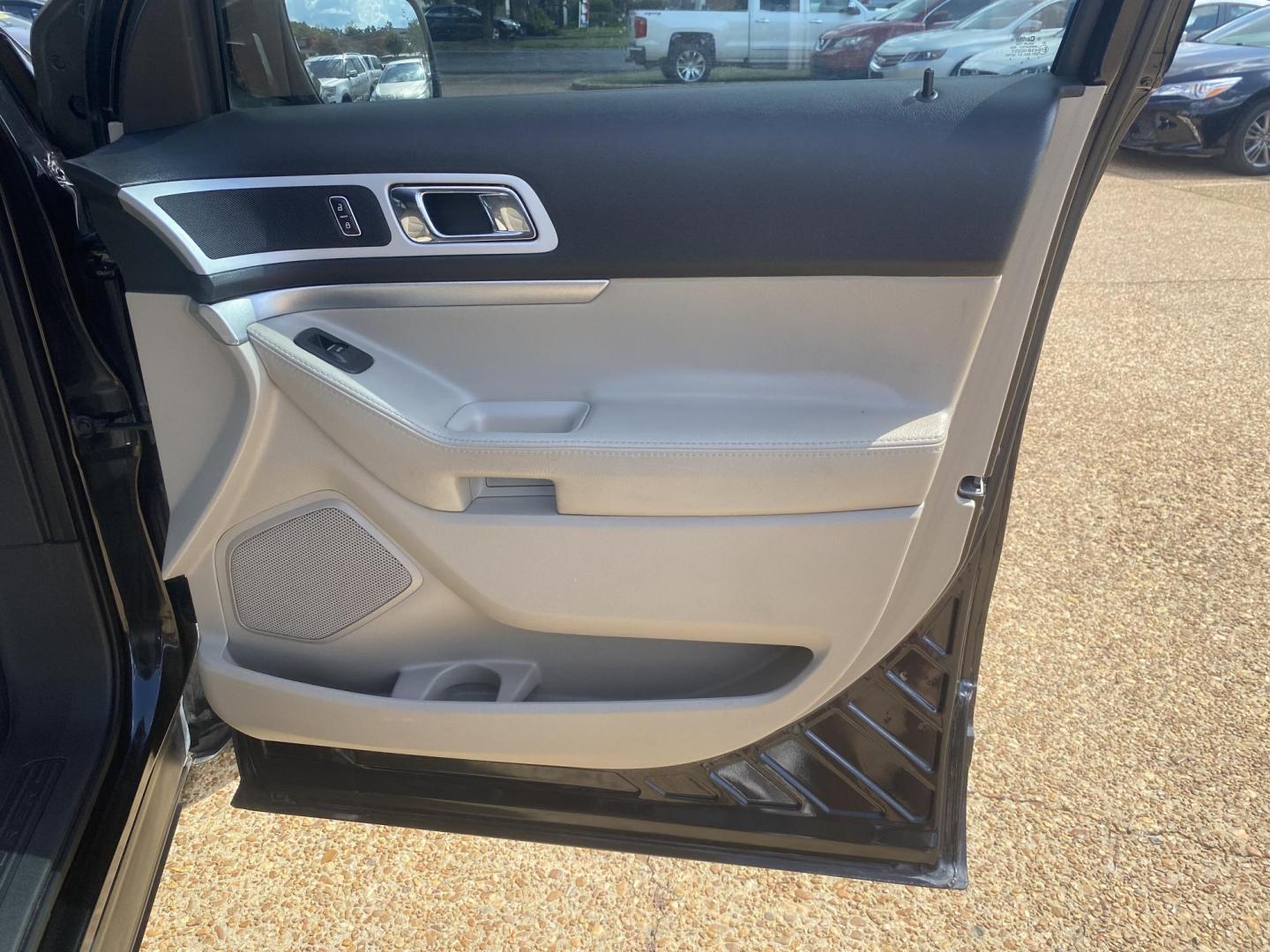 2013 BLACK FORD EXPLORER XLT (1FM5K7D97DG) , located at 922 W. Beacon St., Philadelphia, MS, 39350, (601) 650-3675, 32.770447, -89.127151 - Photo#11