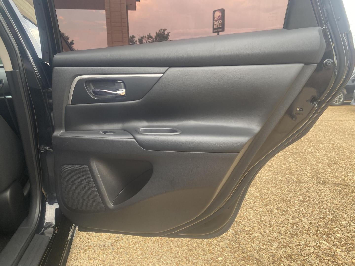 2018 BLACK NISSAN ALTIMA SV (1N4AL3APXJC) , located at 922 W. Beacon St., Philadelphia, MS, 39350, (601) 650-3675, 32.770447, -89.127151 - Photo#15