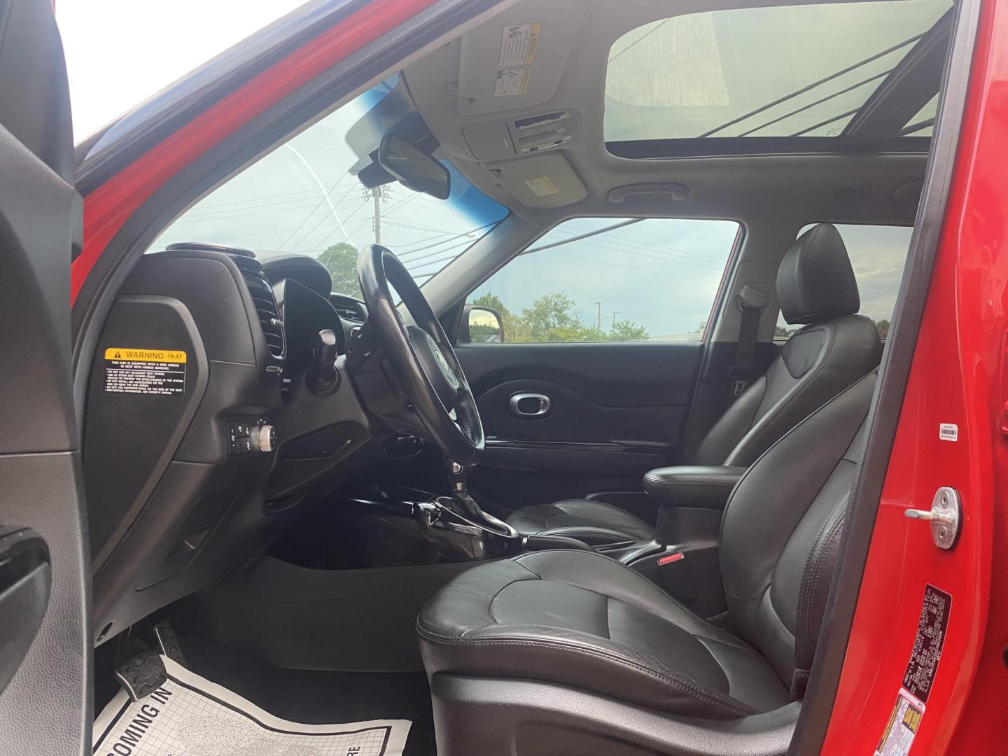 2016 RED KIA SOUL ! (EXCLAIM) (KNDJX3A51G7) , located at 922 W. Beacon St., Philadelphia, MS, 39350, (601) 650-3675, 32.770447, -89.127151 - Photo#9