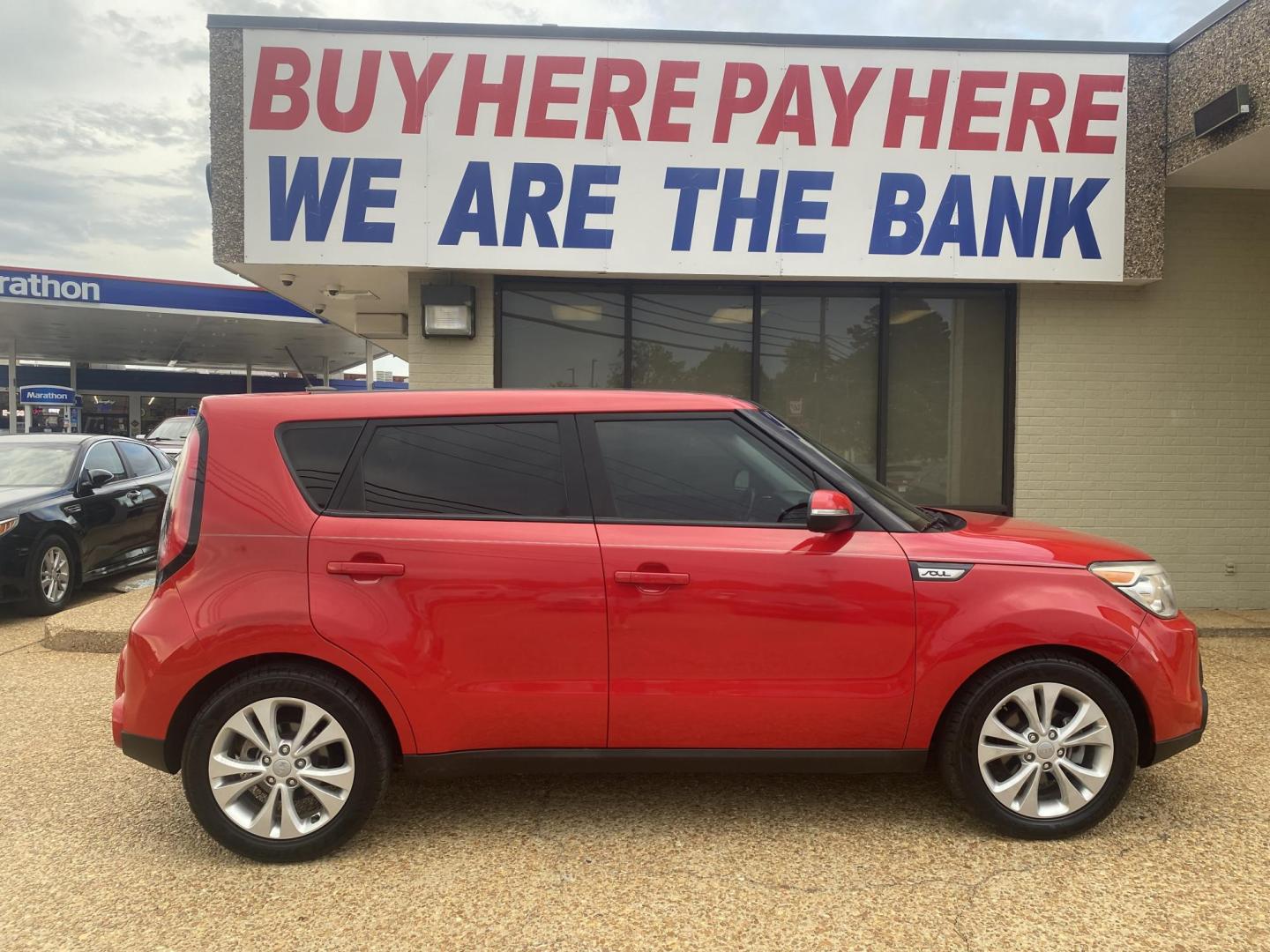 2016 RED KIA SOUL ! (EXCLAIM) (KNDJX3A51G7) , located at 922 W. Beacon St., Philadelphia, MS, 39350, (601) 650-3675, 32.770447, -89.127151 - Photo#6