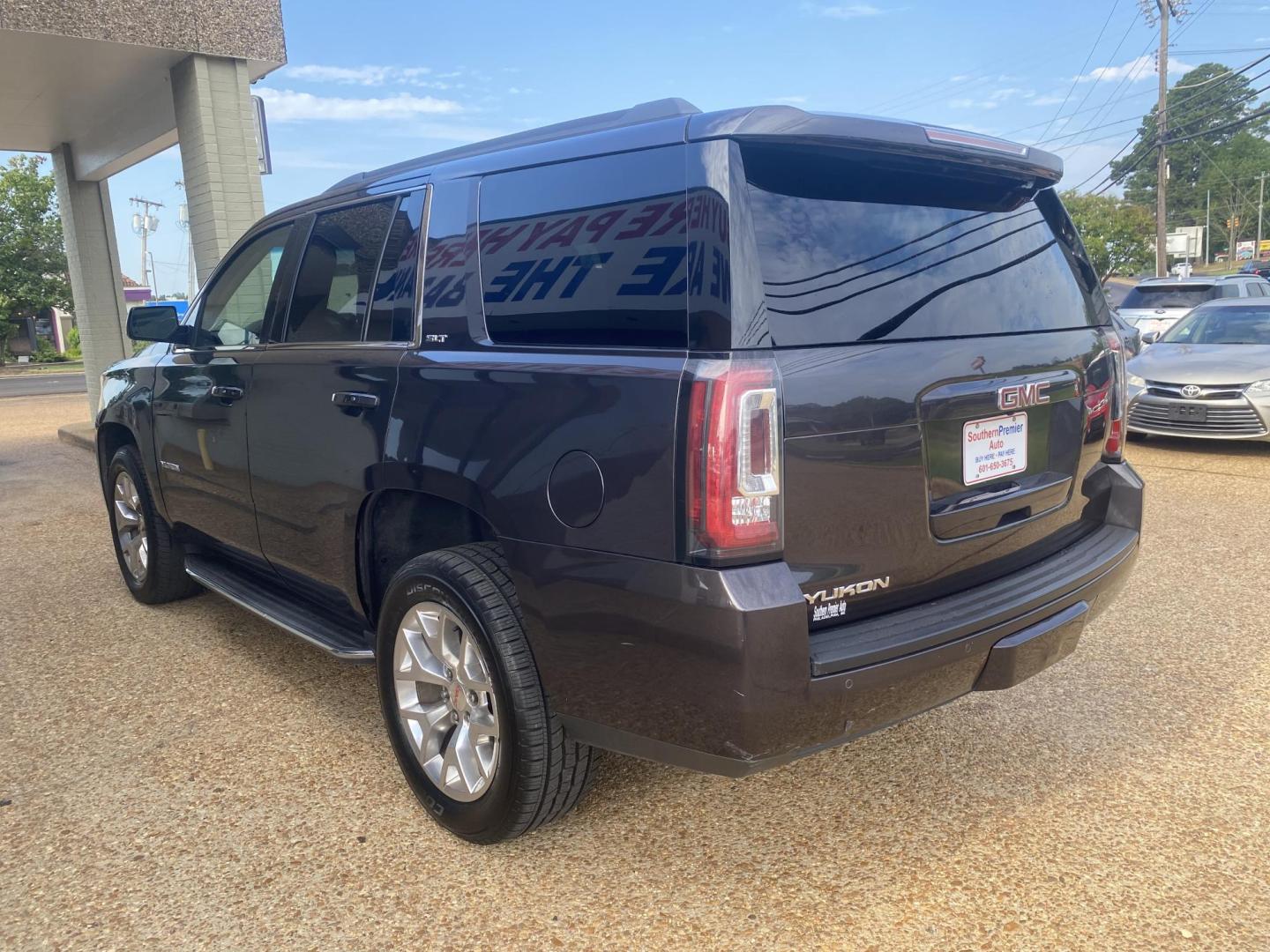 2017 GRAY GMC YUKON SLT (1GKS1BKC8HR) , located at 922 W. Beacon St., Philadelphia, MS, 39350, (601) 650-3675, 32.770447, -89.127151 - Photo#3