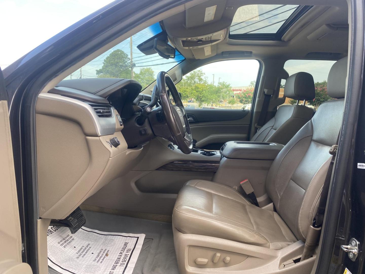 2017 GRAY GMC YUKON SLT (1GKS1BKC8HR) , located at 922 W. Beacon St., Philadelphia, MS, 39350, (601) 650-3675, 32.770447, -89.127151 - Photo#9
