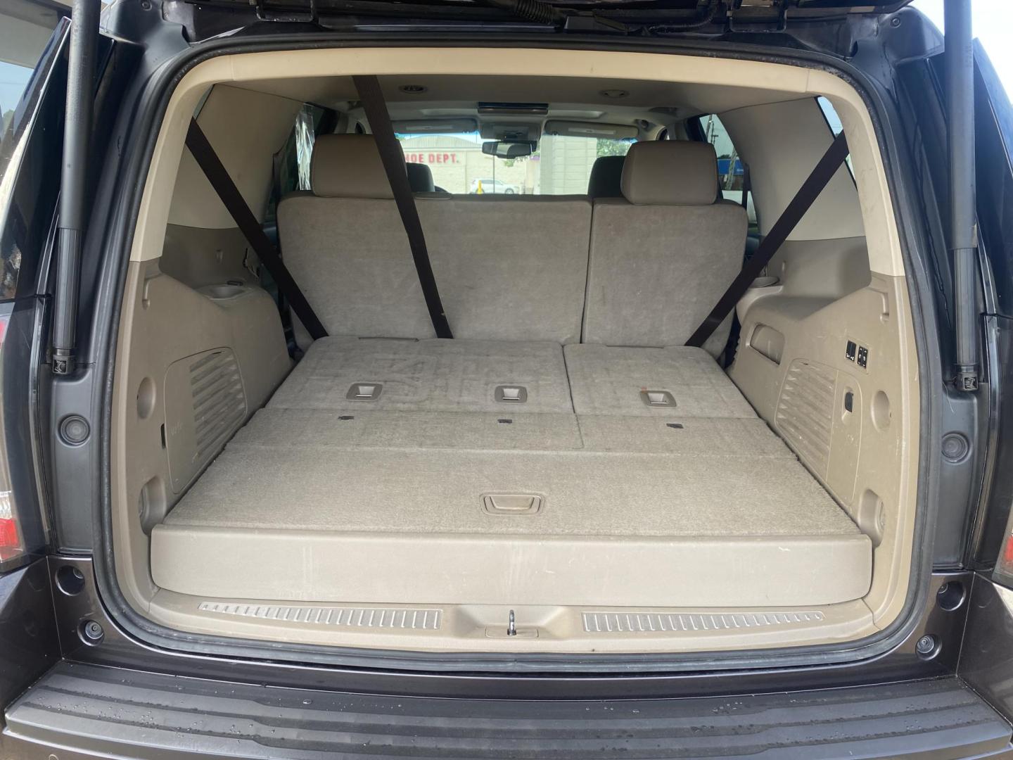 2017 GRAY GMC YUKON SLT (1GKS1BKC8HR) , located at 922 W. Beacon St., Philadelphia, MS, 39350, (601) 650-3675, 32.770447, -89.127151 - Photo#19
