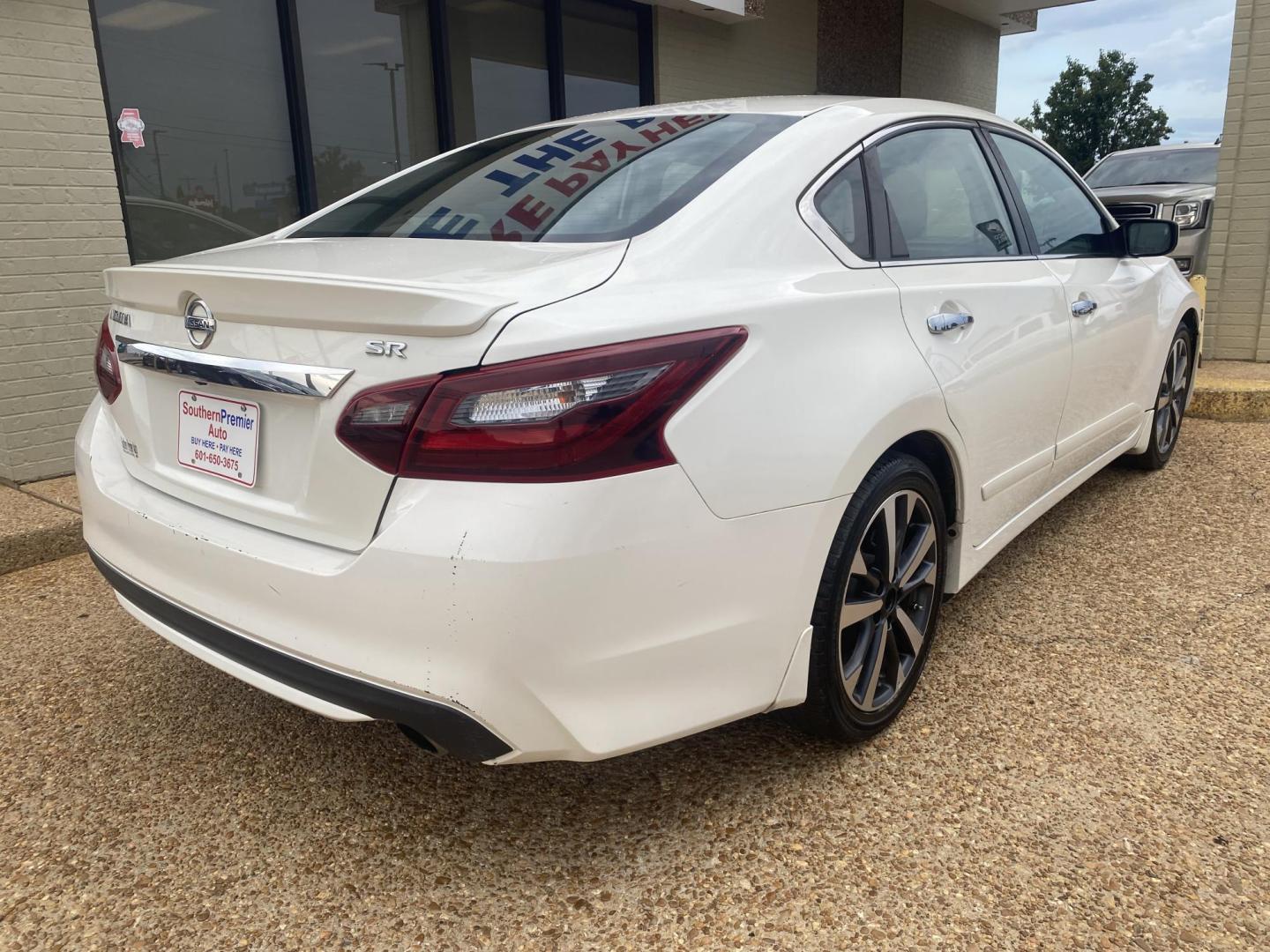 2017 WHITE NISSAN ALTIMA SR (1N4AL3AP9HC) , located at 922 W. Beacon St., Philadelphia, MS, 39350, (601) 650-3675, 32.770447, -89.127151 - Photo#5
