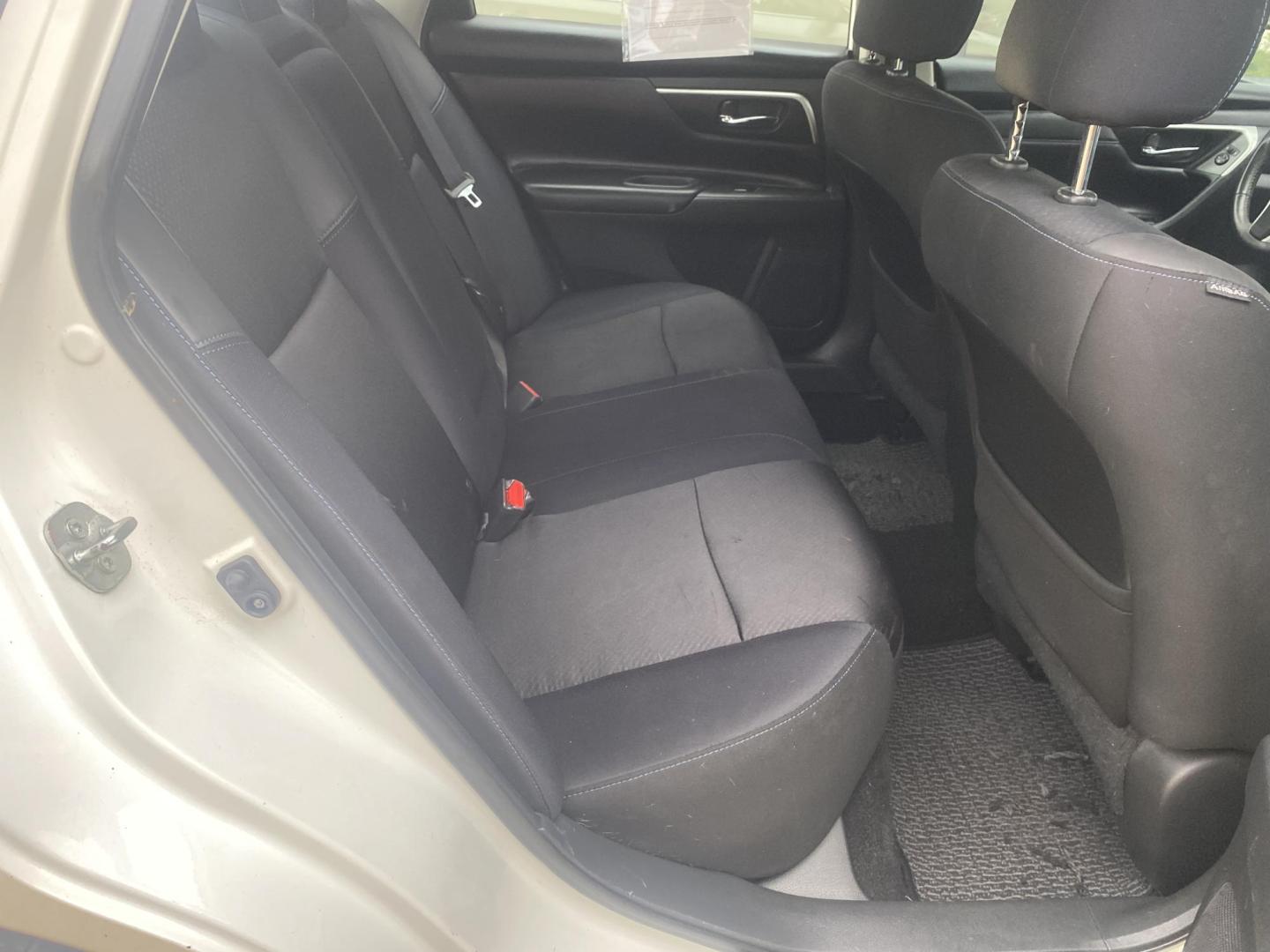 2017 WHITE NISSAN ALTIMA SR (1N4AL3AP9HC) , located at 922 W. Beacon St., Philadelphia, MS, 39350, (601) 650-3675, 32.770447, -89.127151 - Photo#14
