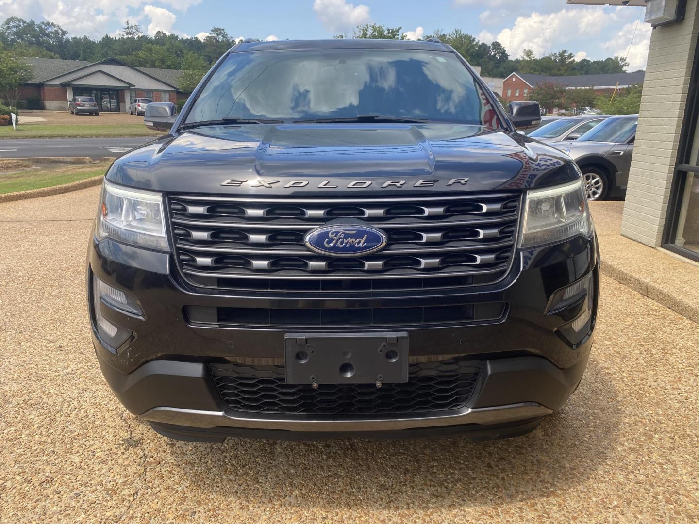 2017 BLACK FORD EXPLORER XLT (1FM5K7DH9HG) , located at 922 W. Beacon St., Philadelphia, MS, 39350, (601) 650-3675, 32.770447, -89.127151 - Photo#1
