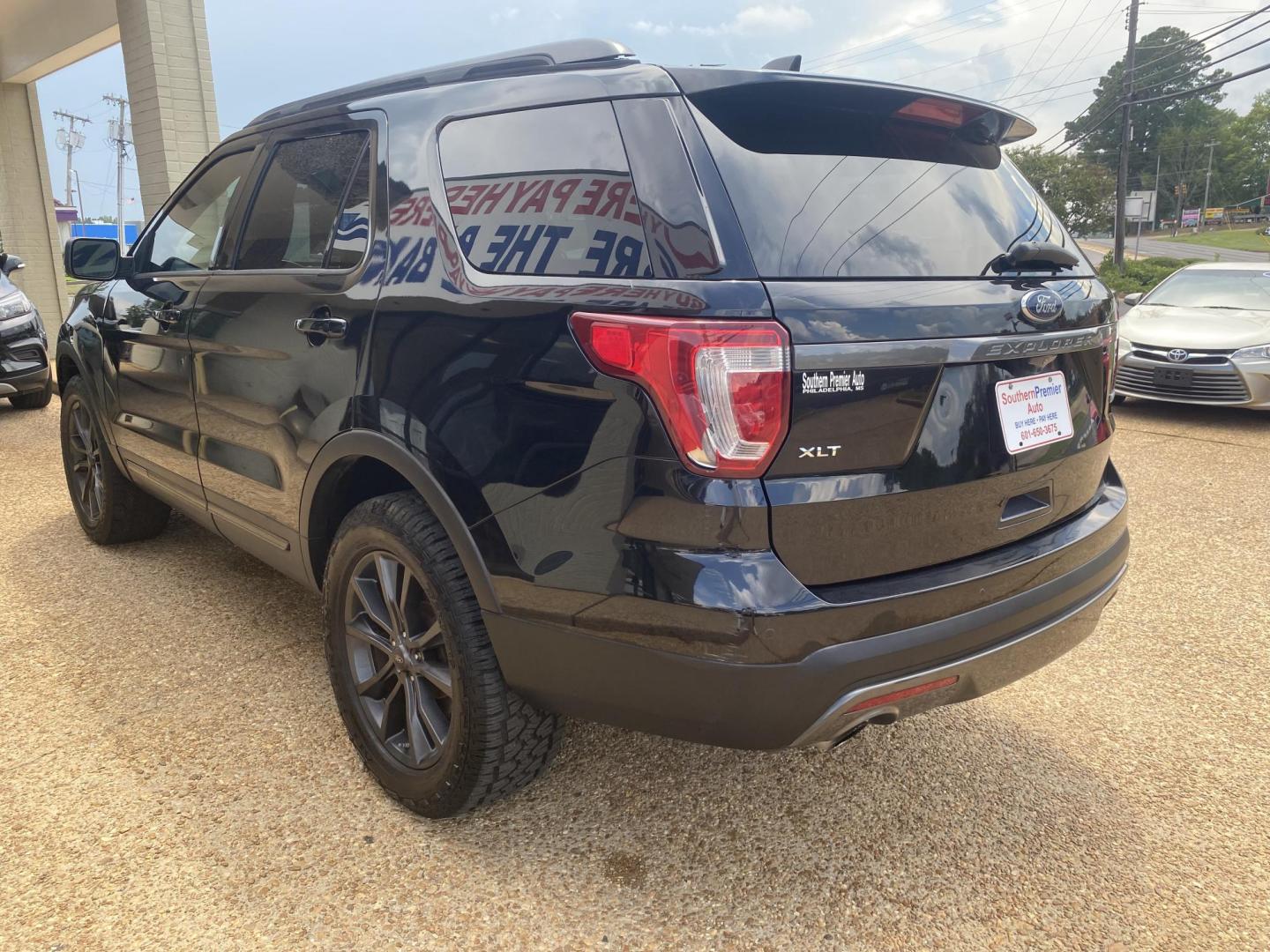 2017 BLACK FORD EXPLORER XLT (1FM5K7DH9HG) , located at 922 W. Beacon St., Philadelphia, MS, 39350, (601) 650-3675, 32.770447, -89.127151 - Photo#3