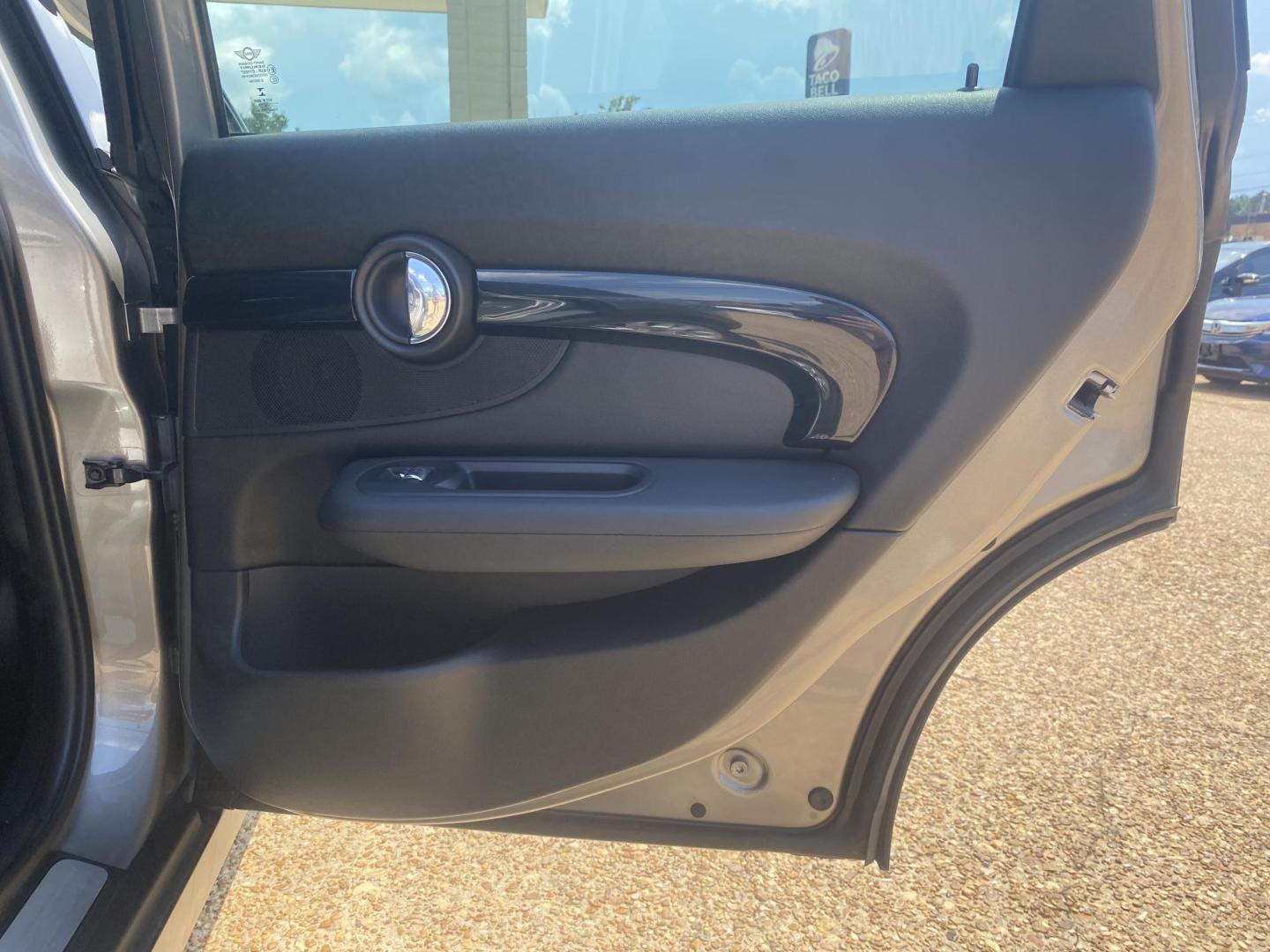 2016 SILVER MINI CLUBMAN COOPER (WMWLN5C56G2) , located at 922 W. Beacon St., Philadelphia, MS, 39350, (601) 650-3675, 32.770447, -89.127151 - Photo#15
