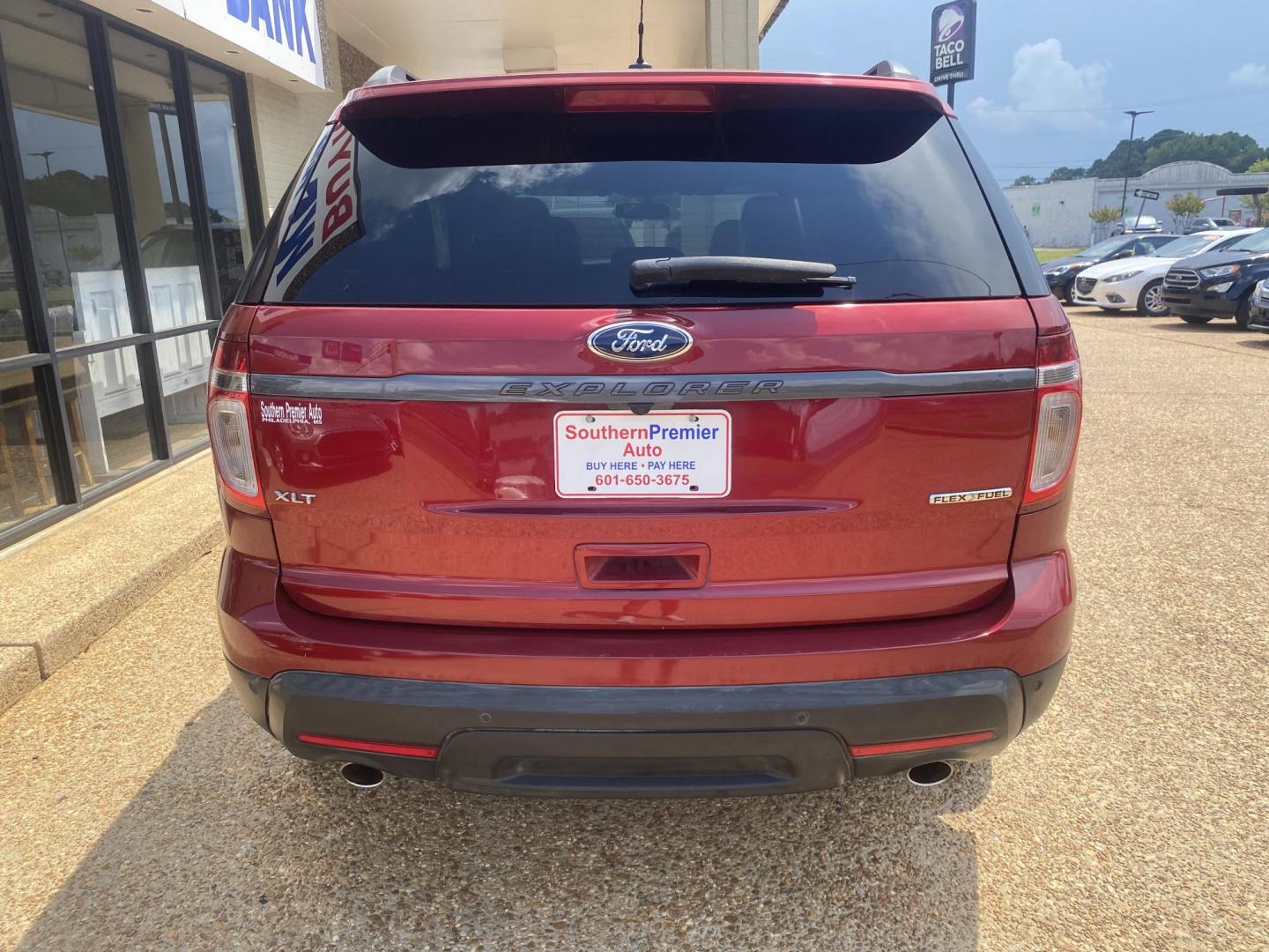 2015 RED FORD EXPLORER XLT (1FM5K7D82FG) , located at 922 W. Beacon St., Philadelphia, MS, 39350, (601) 650-3675, 32.770447, -89.127151 - Photo#4