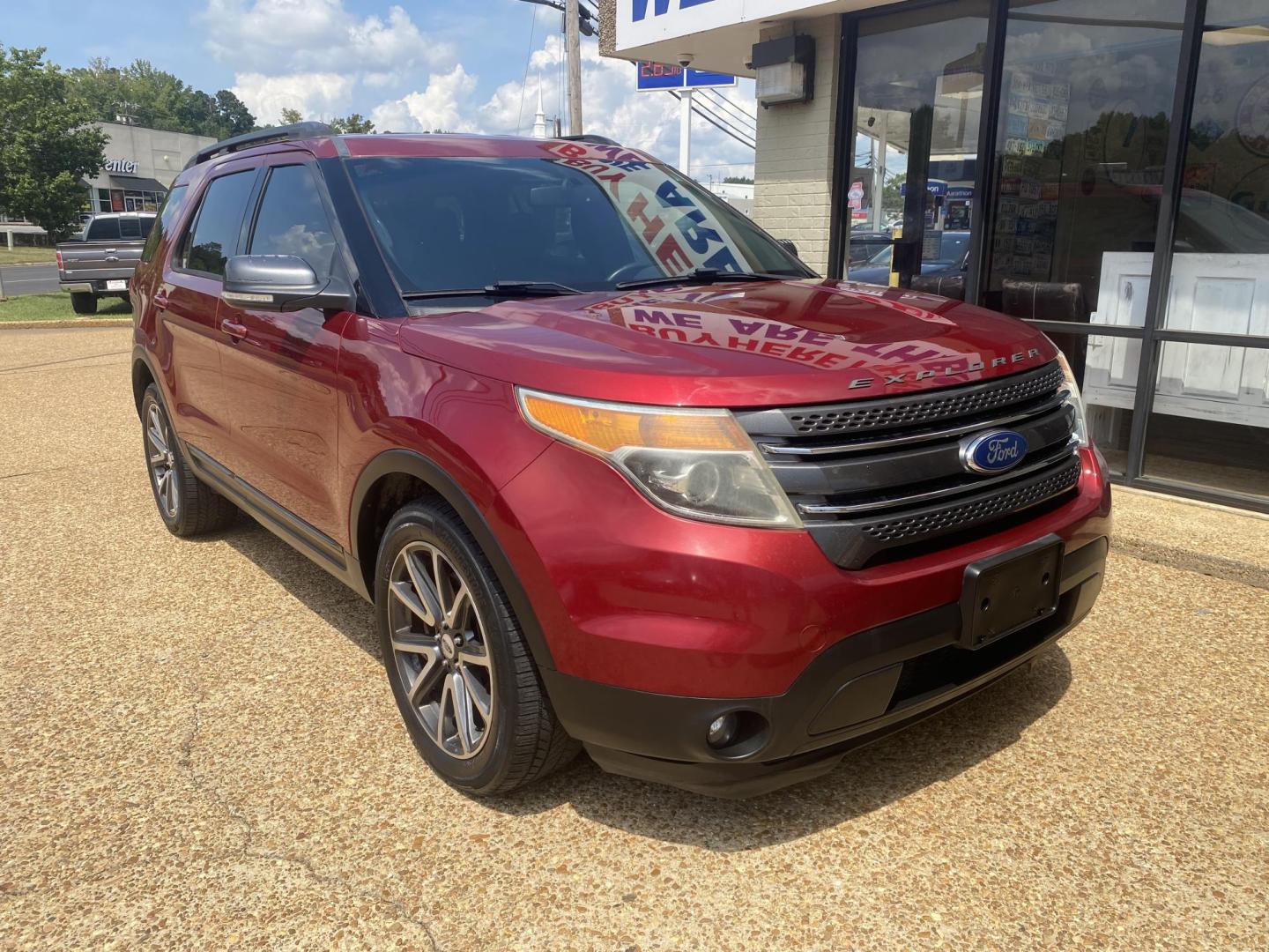 2015 RED FORD EXPLORER XLT (1FM5K7D82FG) , located at 922 W. Beacon St., Philadelphia, MS, 39350, (601) 650-3675, 32.770447, -89.127151 - Photo#0