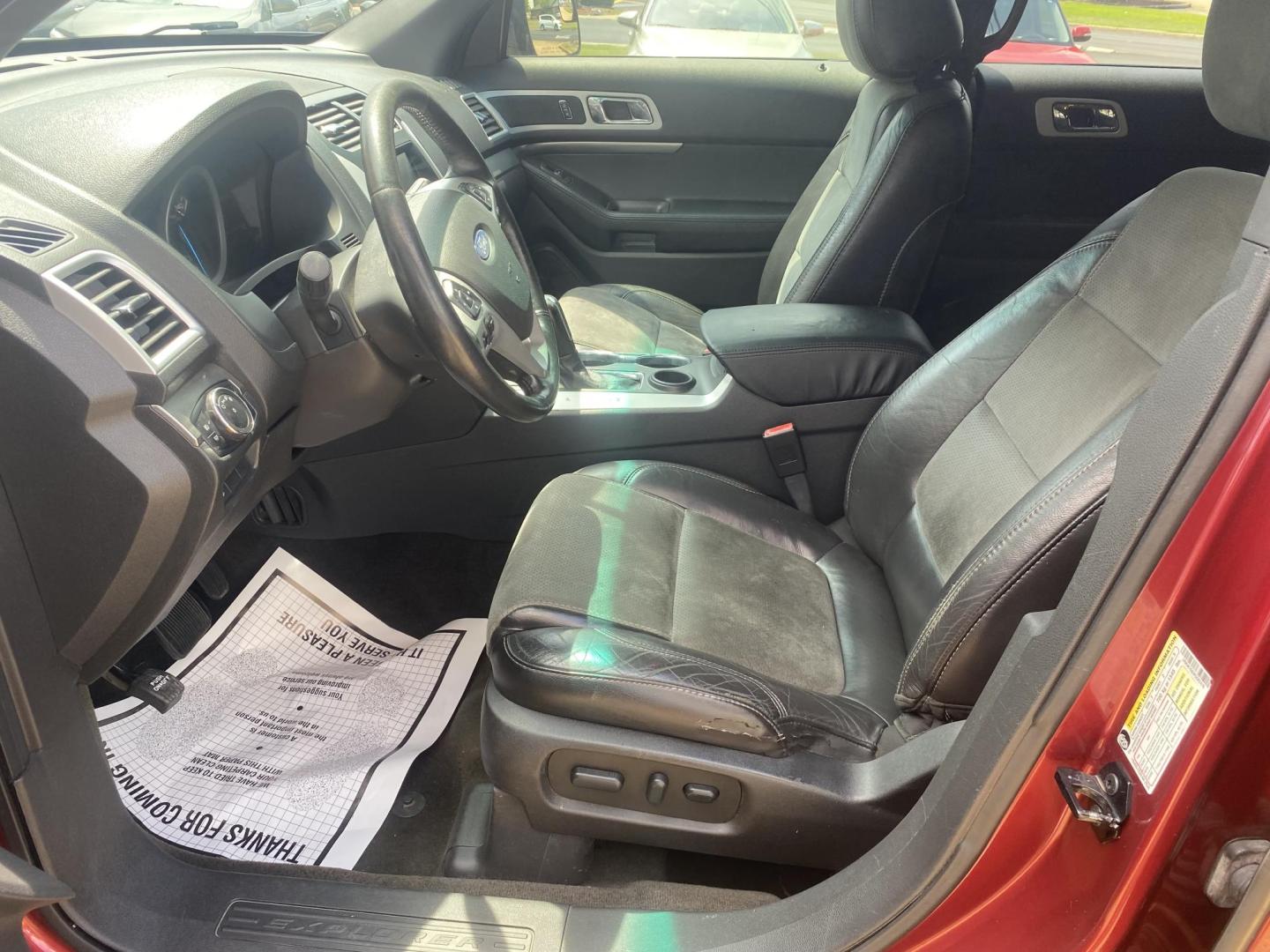 2015 RED FORD EXPLORER XLT (1FM5K7D82FG) , located at 922 W. Beacon St., Philadelphia, MS, 39350, (601) 650-3675, 32.770447, -89.127151 - Photo#9