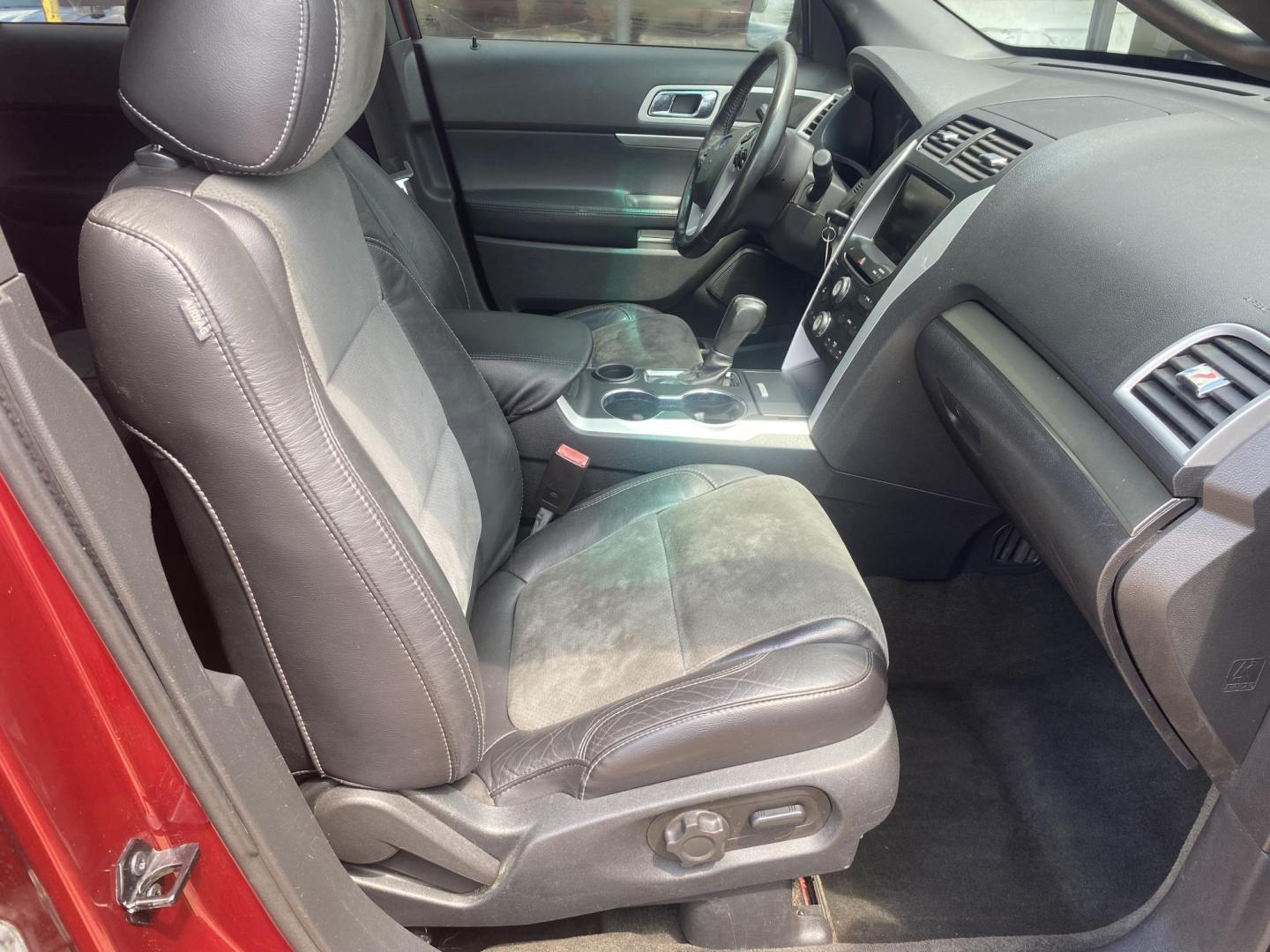 2015 RED FORD EXPLORER XLT (1FM5K7D82FG) , located at 922 W. Beacon St., Philadelphia, MS, 39350, (601) 650-3675, 32.770447, -89.127151 - Photo#10