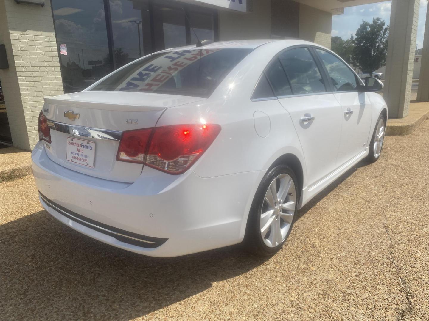 2016 WHITE CHEVROLET CRUZE LIMITED LTZ (1G1PG5SB0G7) , located at 922 W. Beacon St., Philadelphia, MS, 39350, (601) 650-3675, 32.770447, -89.127151 - Photo#5