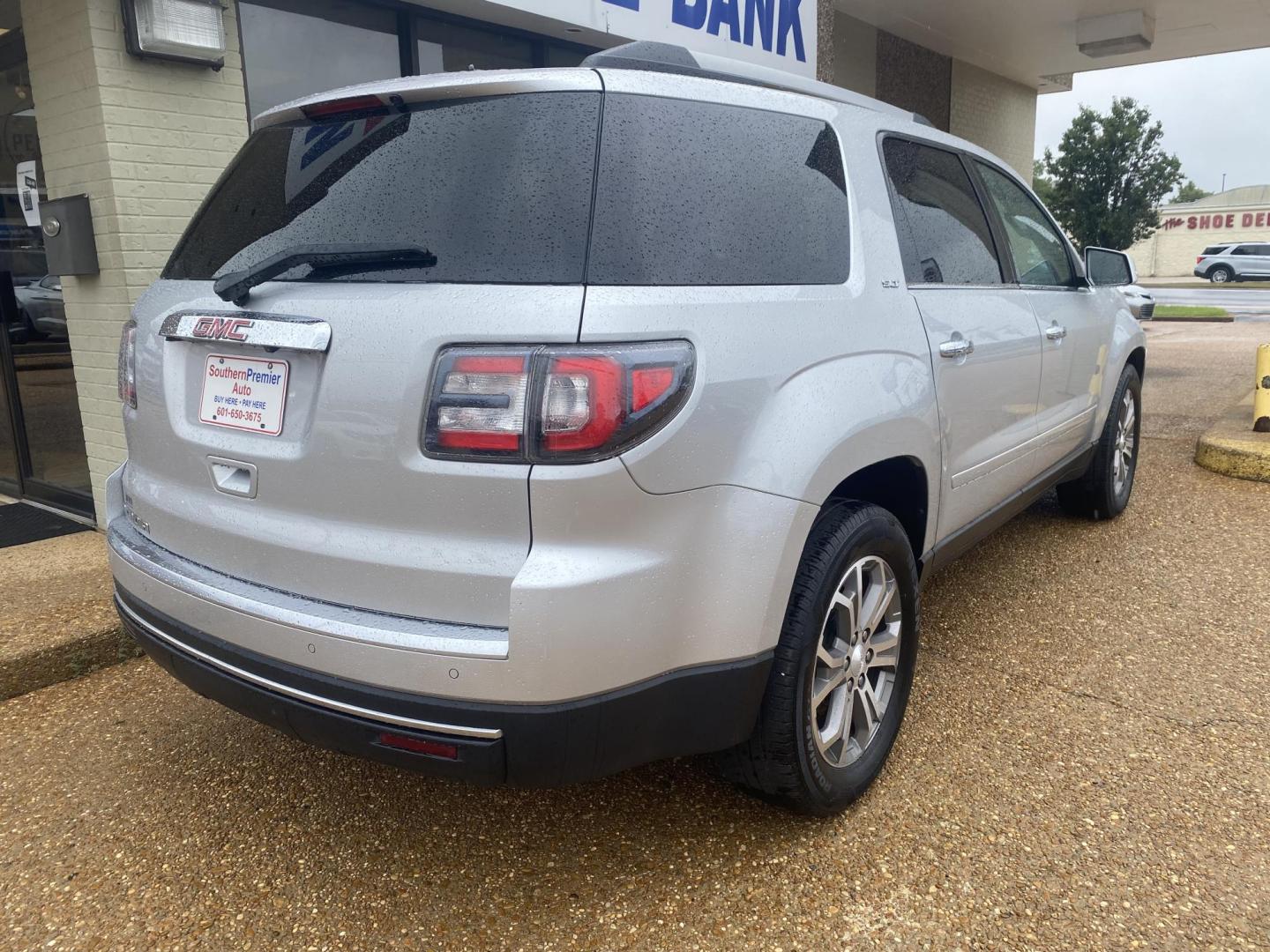 2016 SILVER GMC ACADIA SLT1 (1GKKRRKD7GJ) , located at 922 W. Beacon St., Philadelphia, MS, 39350, (601) 650-3675, 32.770447, -89.127151 - Photo#5