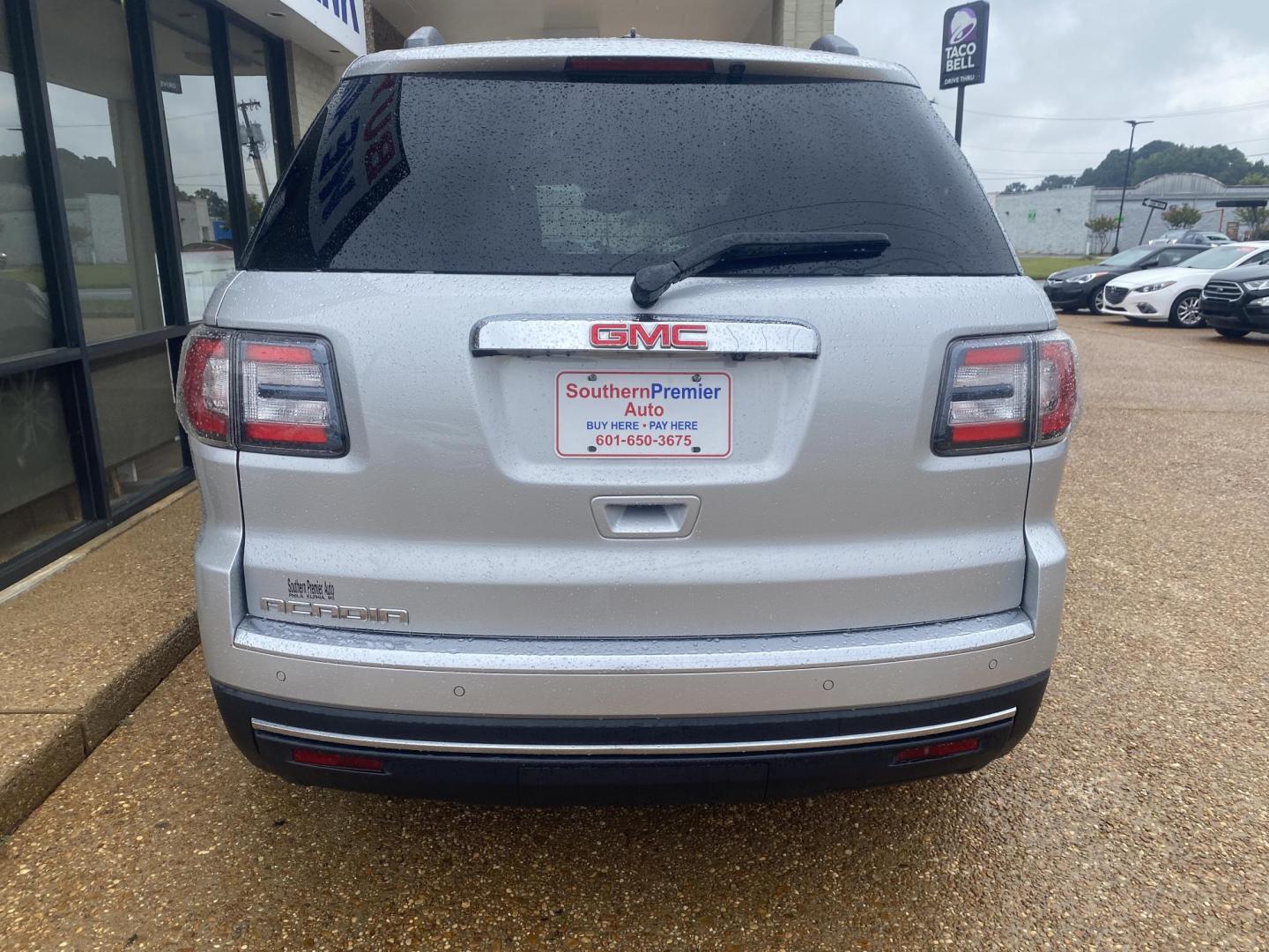 2016 SILVER GMC ACADIA SLT1 (1GKKRRKD7GJ) , located at 922 W. Beacon St., Philadelphia, MS, 39350, (601) 650-3675, 32.770447, -89.127151 - Photo#4