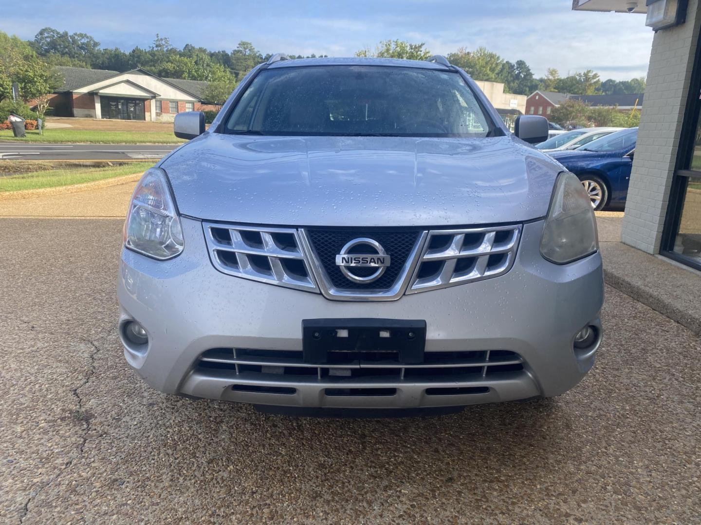 2013 SILVER NISSAN ROGUE SV (JN8AS5MT3DW) , located at 922 W. Beacon St., Philadelphia, MS, 39350, (601) 650-3675, 32.770447, -89.127151 - Photo#1