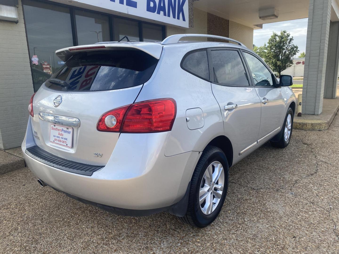 2013 SILVER NISSAN ROGUE SV (JN8AS5MT3DW) , located at 922 W. Beacon St., Philadelphia, MS, 39350, (601) 650-3675, 32.770447, -89.127151 - Photo#5