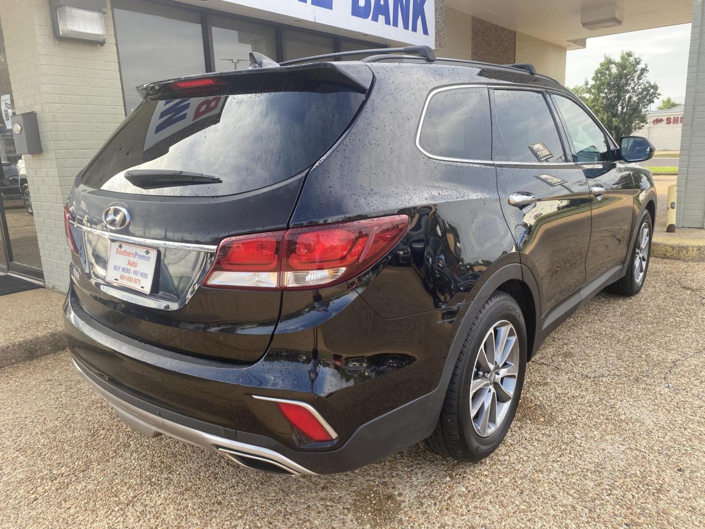 2017 BLACK HYUNDAI SANTA FE XL SE (KM8SM4HF4HU) , located at 922 W. Beacon St., Philadelphia, MS, 39350, (601) 650-3675, 32.770447, -89.127151 - Photo#5
