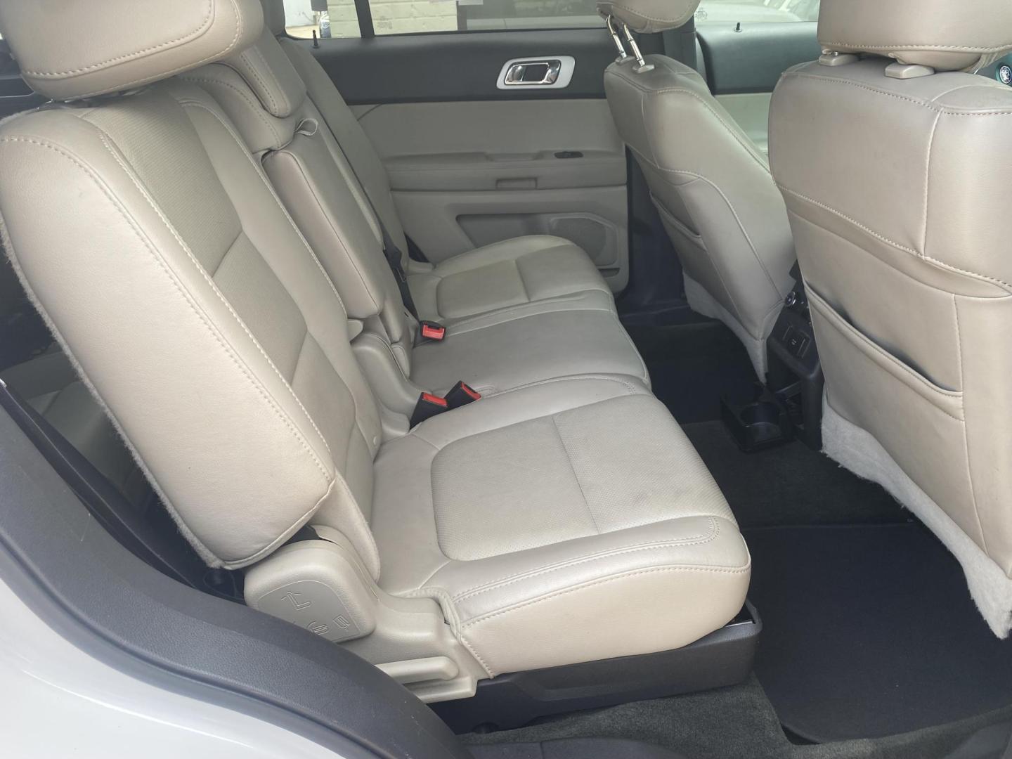 2014 WHITE FORD EXPLORER LIMITED (1FM5K7F83EG) , located at 922 W. Beacon St., Philadelphia, MS, 39350, (601) 650-3675, 32.770447, -89.127151 - Photo#14