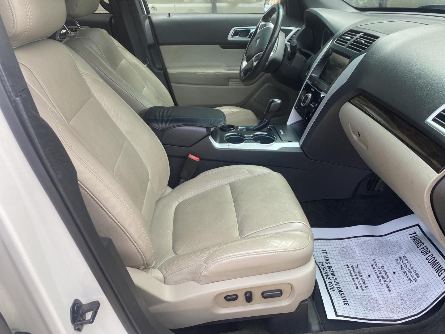 2014 WHITE FORD EXPLORER LIMITED (1FM5K7F83EG) , located at 922 W. Beacon St., Philadelphia, MS, 39350, (601) 650-3675, 32.770447, -89.127151 - Photo#10