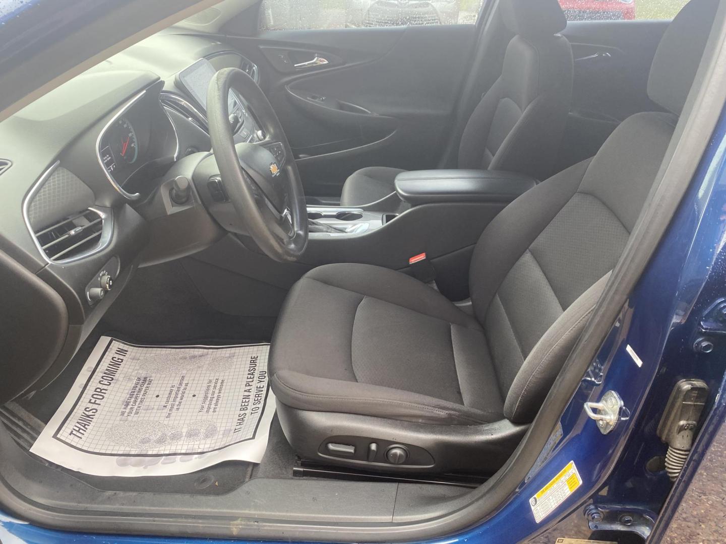 2019 BLUE CHEVROLET MALIBU LT (2FL) (1G1ZD5STXKF) , located at 922 W. Beacon St., Philadelphia, MS, 39350, (601) 650-3675, 32.770447, -89.127151 - Photo#9