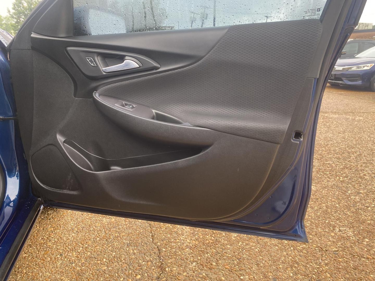 2019 BLUE CHEVROLET MALIBU LT (2FL) (1G1ZD5STXKF) , located at 922 W. Beacon St., Philadelphia, MS, 39350, (601) 650-3675, 32.770447, -89.127151 - Photo#11