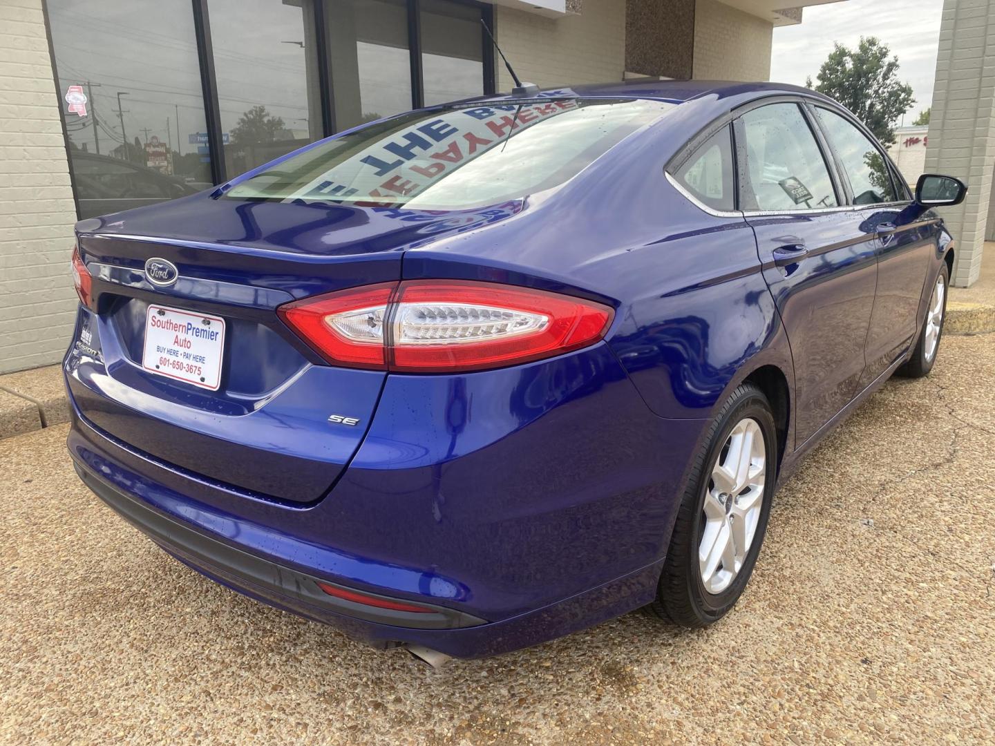 2014 BLUE FORD FUSION SE (1FA6P0H79E5) , located at 922 W. Beacon St., Philadelphia, MS, 39350, (601) 650-3675, 32.770447, -89.127151 - Photo#5