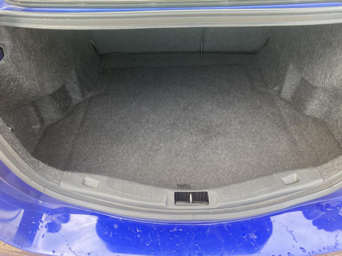 2014 BLUE FORD FUSION SE (1FA6P0H79E5) , located at 922 W. Beacon St., Philadelphia, MS, 39350, (601) 650-3675, 32.770447, -89.127151 - Photo#18