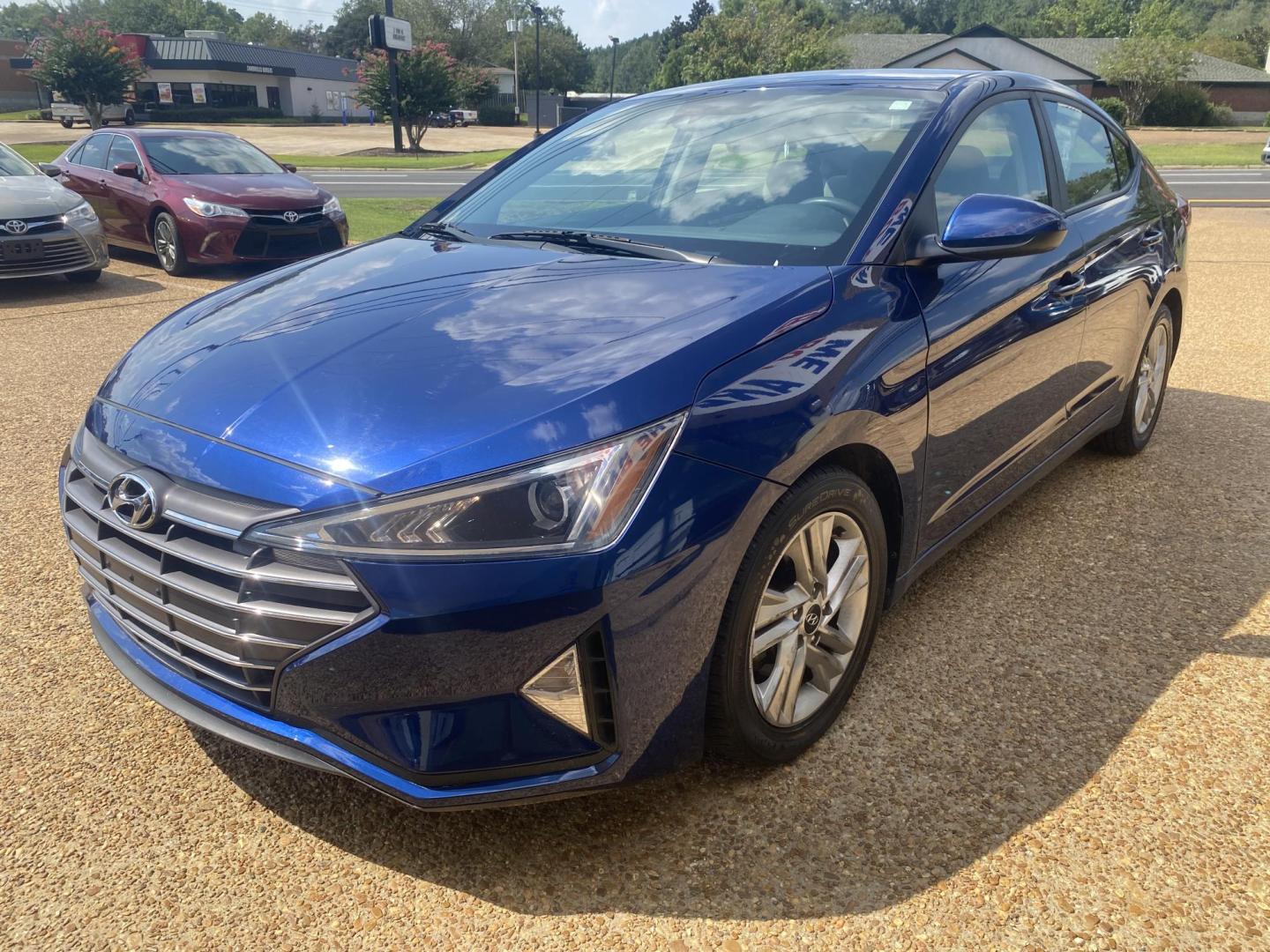 2020 BLUE HYUNDAI ELANTRA LIMITED; SEL (5NPD84LF0LH) , located at 922 W. Beacon St., Philadelphia, MS, 39350, (601) 650-3675, 32.770447, -89.127151 - Photo#2