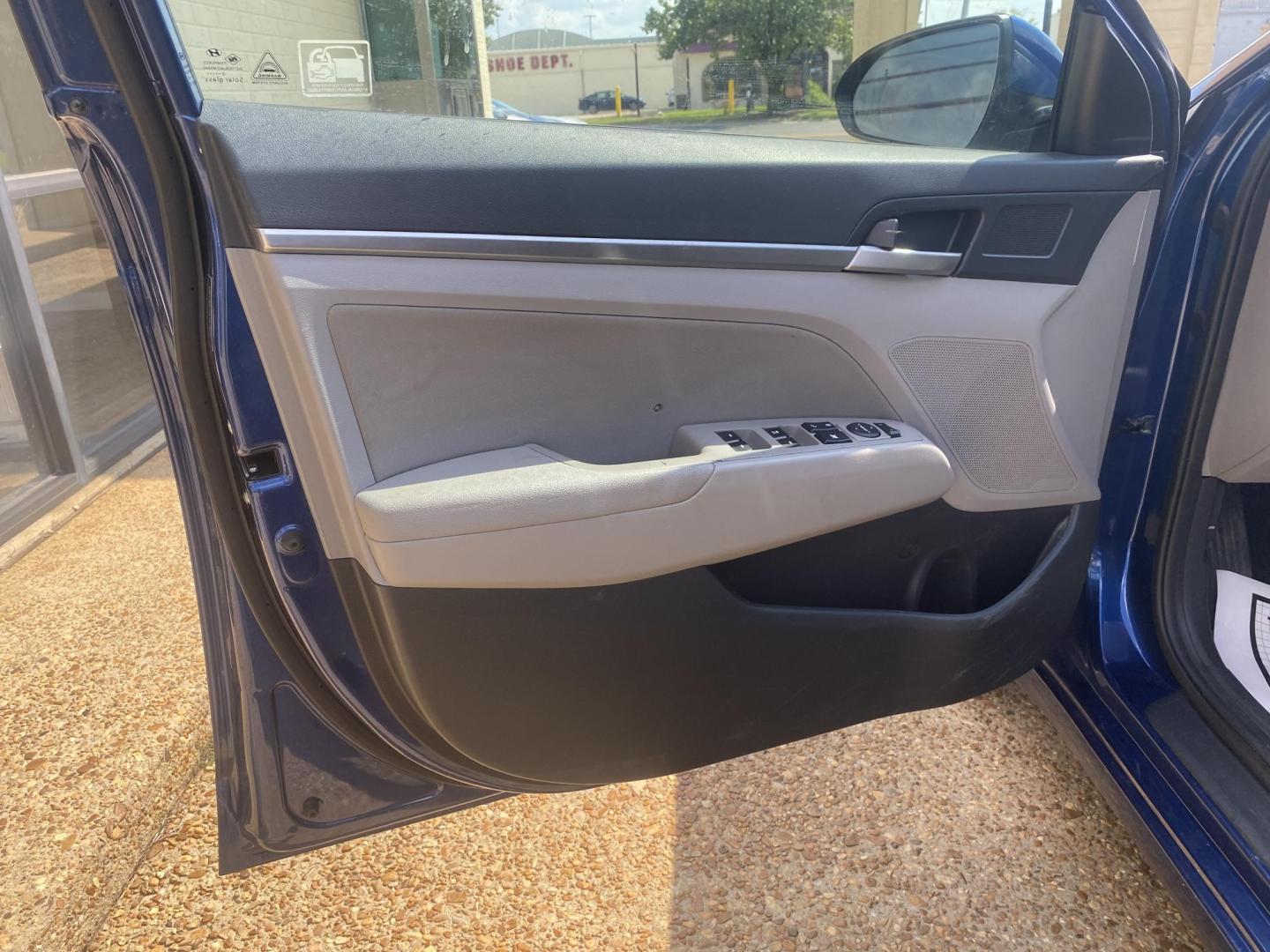 2020 BLUE HYUNDAI ELANTRA LIMITED; SEL (5NPD84LF0LH) , located at 922 W. Beacon St., Philadelphia, MS, 39350, (601) 650-3675, 32.770447, -89.127151 - Photo#8