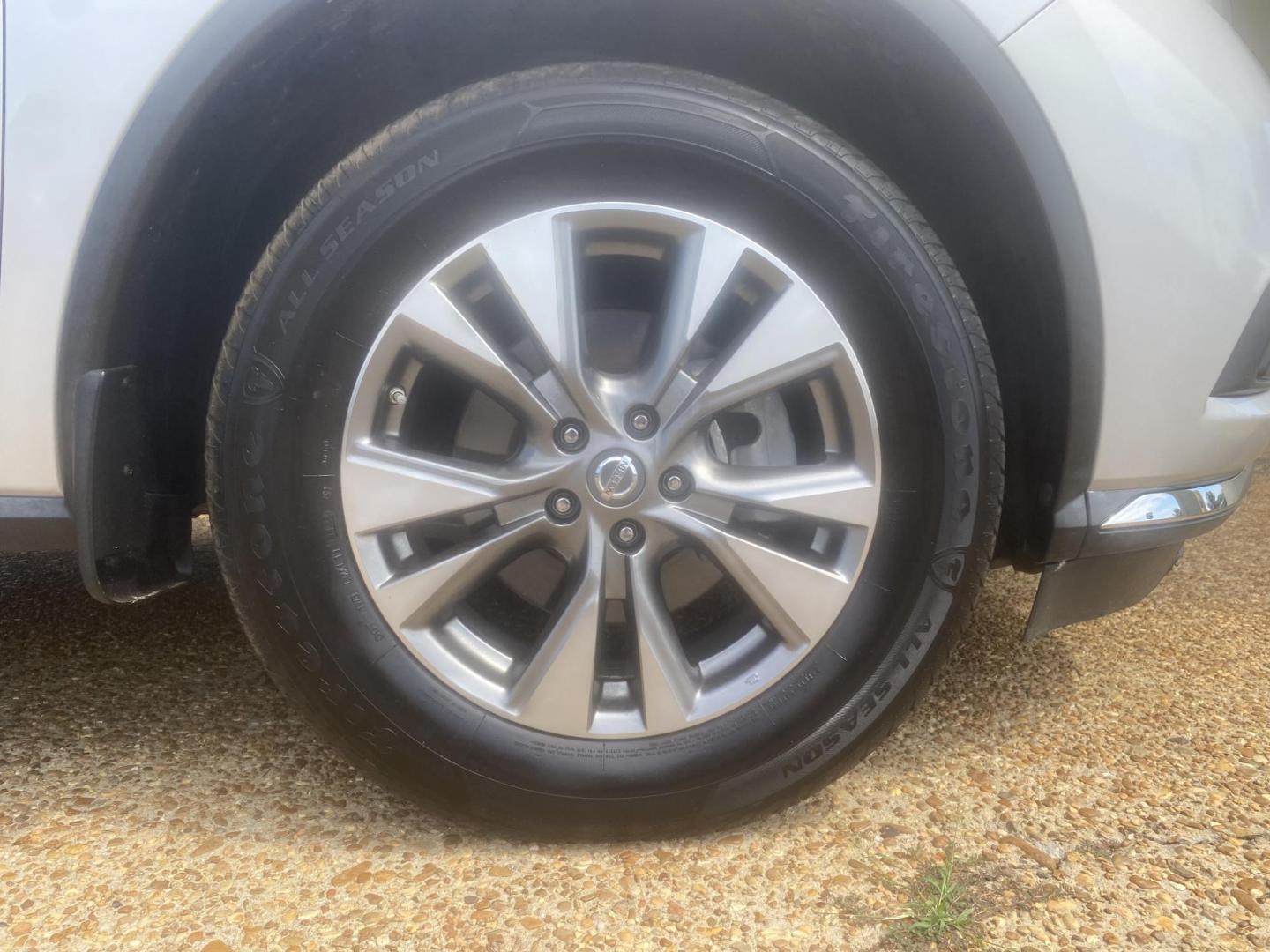 2016 SILVER NISSAN MURANO S (5N1AZ2MG9GN) , located at 922 W. Beacon St., Philadelphia, MS, 39350, (601) 650-3675, 32.770447, -89.127151 - Photo#7