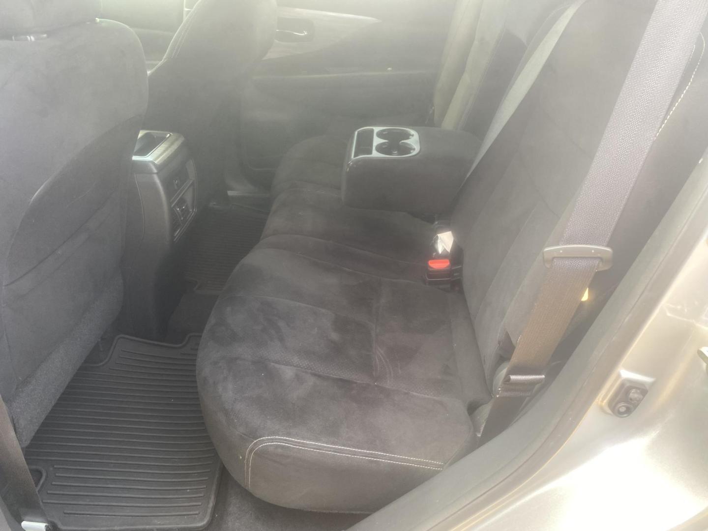 2016 SILVER NISSAN MURANO S (5N1AZ2MG9GN) , located at 922 W. Beacon St., Philadelphia, MS, 39350, (601) 650-3675, 32.770447, -89.127151 - Photo#13