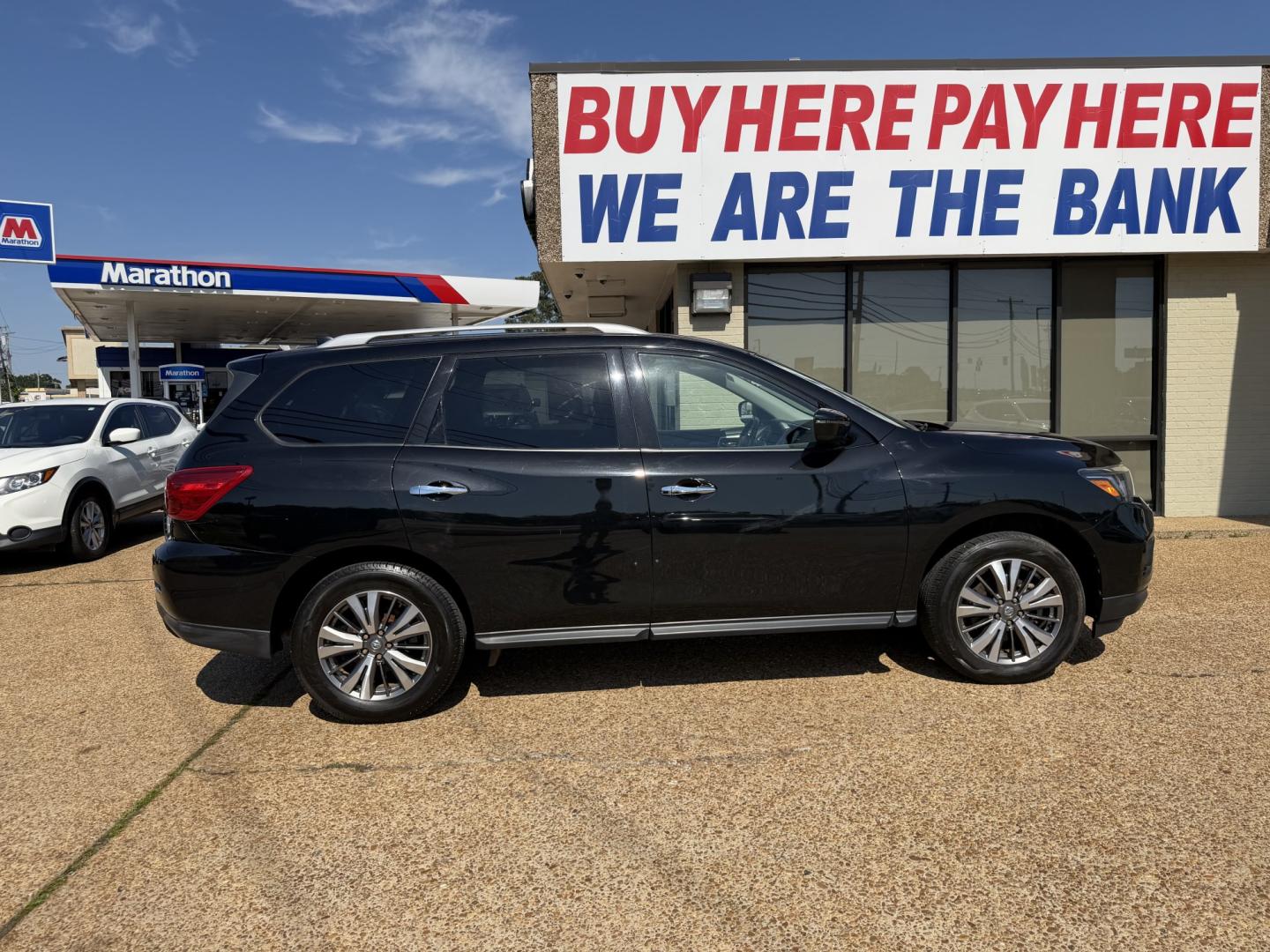 2019 BLACK NISSAN PATHFINDER SV (5N1DR2MMXKC) , located at 922 W. Beacon St., Philadelphia, MS, 39350, (601) 650-3675, 32.770447, -89.127151 - Photo#6
