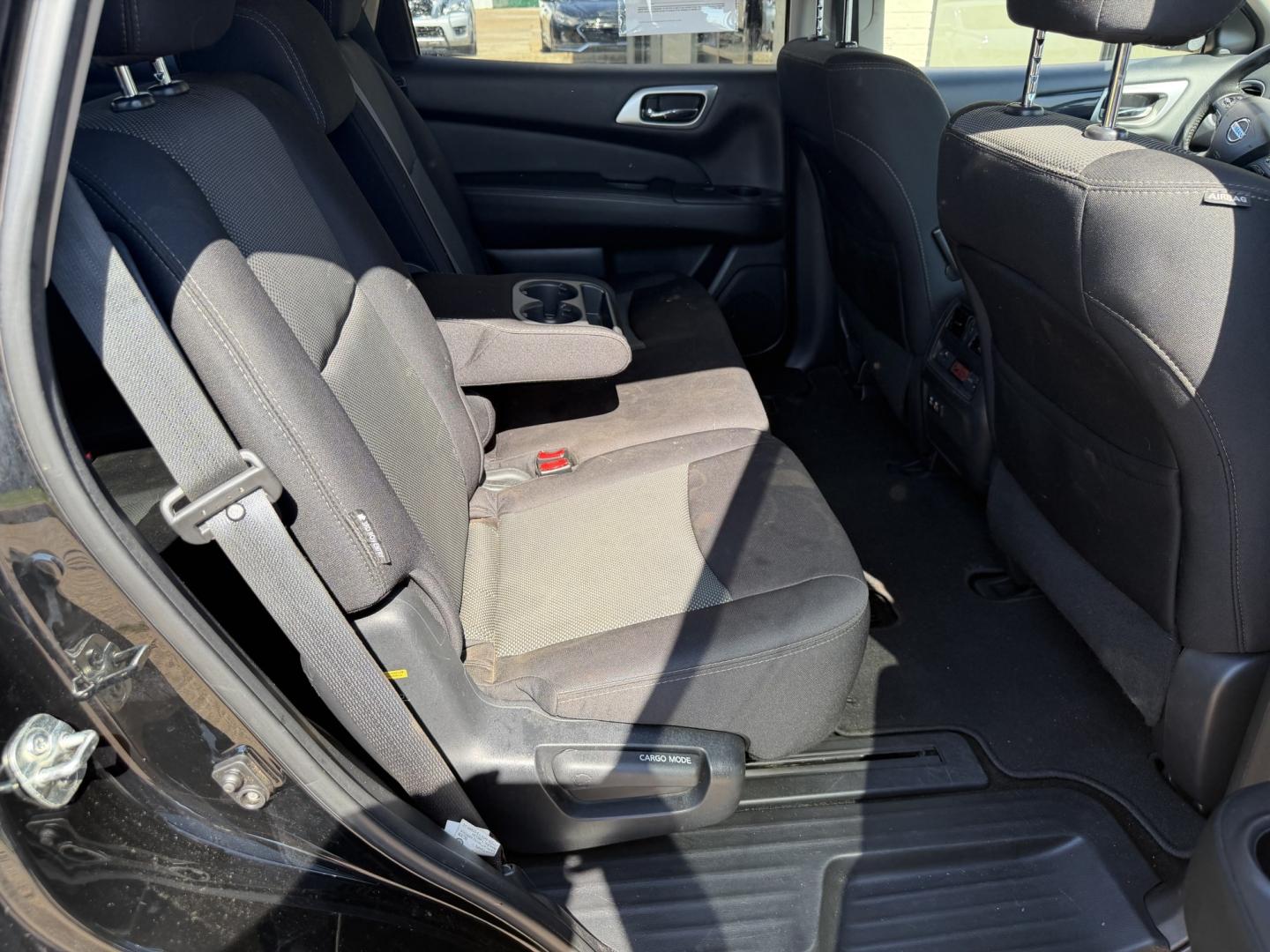 2019 BLACK NISSAN PATHFINDER SV (5N1DR2MMXKC) , located at 922 W. Beacon St., Philadelphia, MS, 39350, (601) 650-3675, 32.770447, -89.127151 - Photo#14
