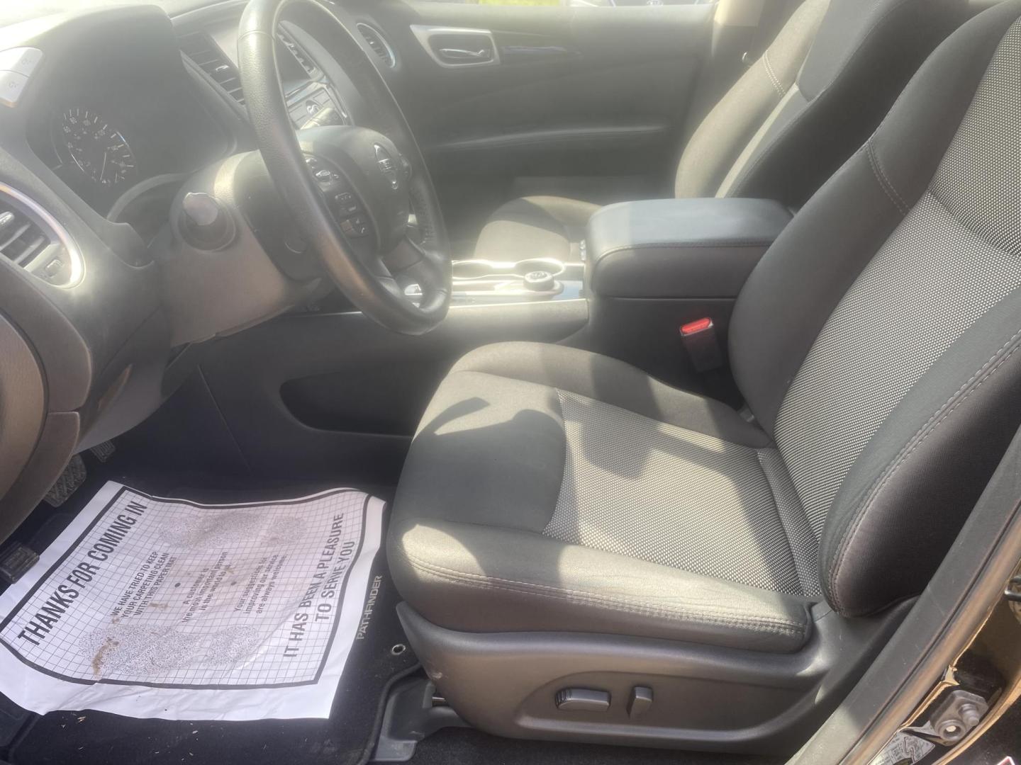 2019 BLACK NISSAN PATHFINDER SV (5N1DR2MMXKC) , located at 922 W. Beacon St., Philadelphia, MS, 39350, (601) 650-3675, 32.770447, -89.127151 - Photo#9