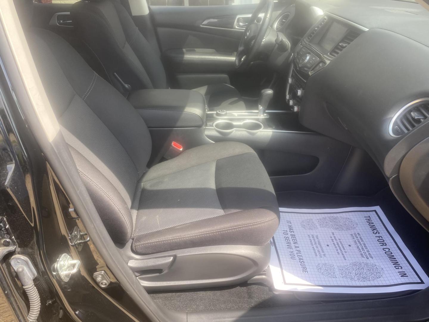 2019 BLACK NISSAN PATHFINDER SV (5N1DR2MMXKC) , located at 922 W. Beacon St., Philadelphia, MS, 39350, (601) 650-3675, 32.770447, -89.127151 - Photo#10