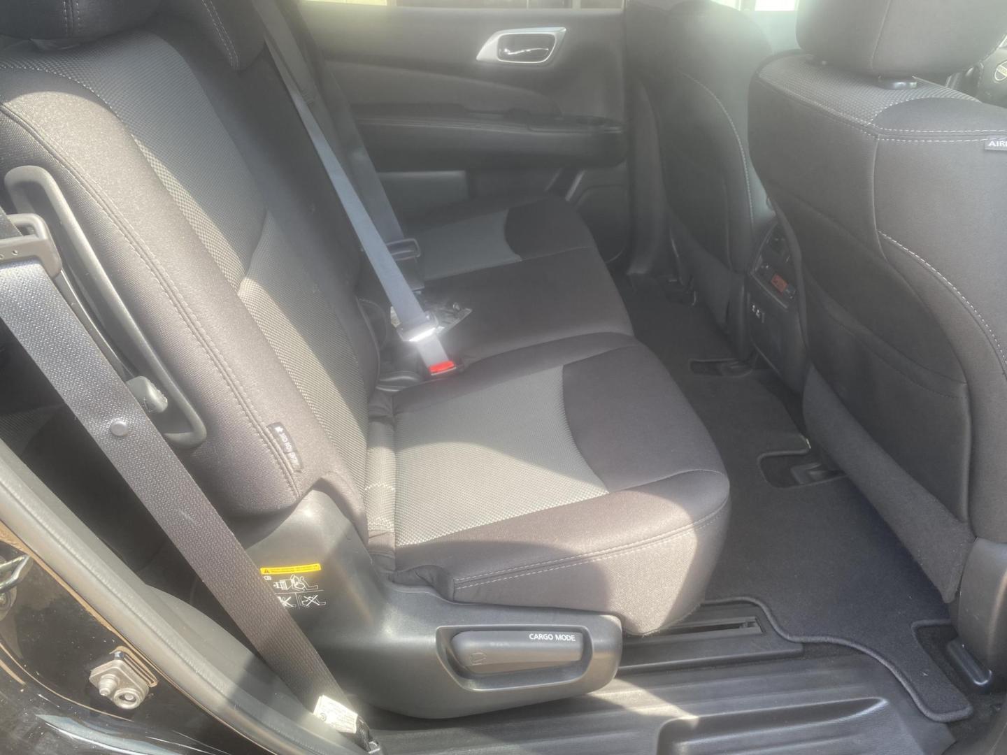 2019 BLACK NISSAN PATHFINDER SV (5N1DR2MMXKC) , located at 922 W. Beacon St., Philadelphia, MS, 39350, (601) 650-3675, 32.770447, -89.127151 - Photo#14