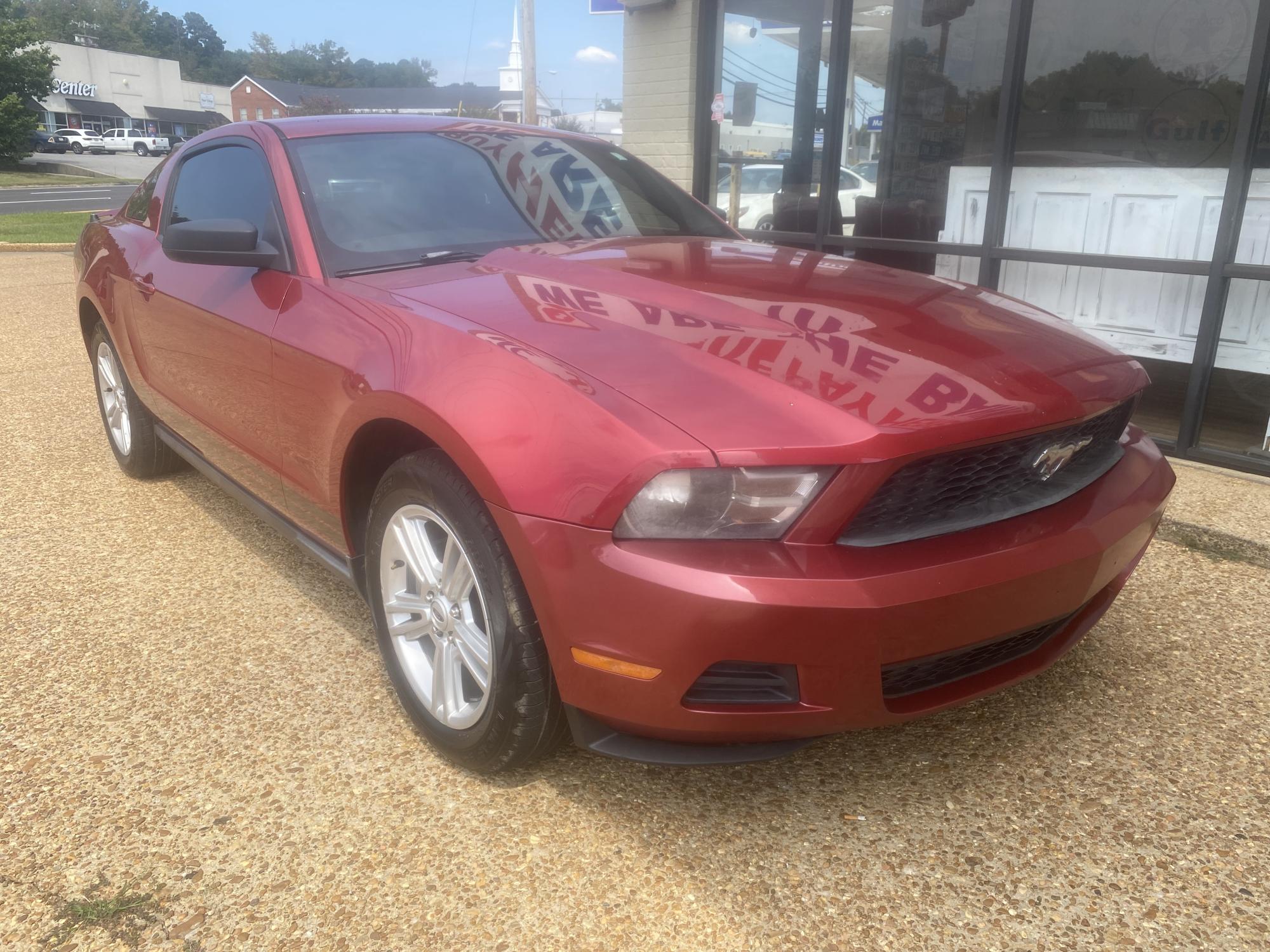 photo of 2010 FORD MUSTANG BASE 