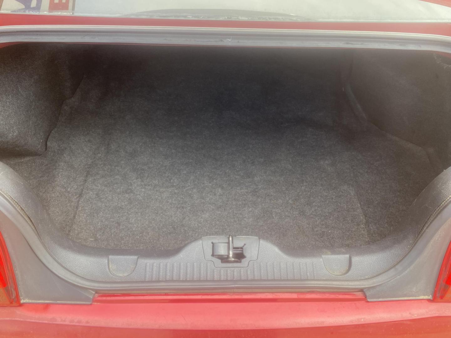 2010 RED FORD MUSTANG BASE (1ZVBP8AN4A5) , located at 922 W. Beacon St., Philadelphia, MS, 39350, (601) 650-3675, 32.770447, -89.127151 - Photo#14