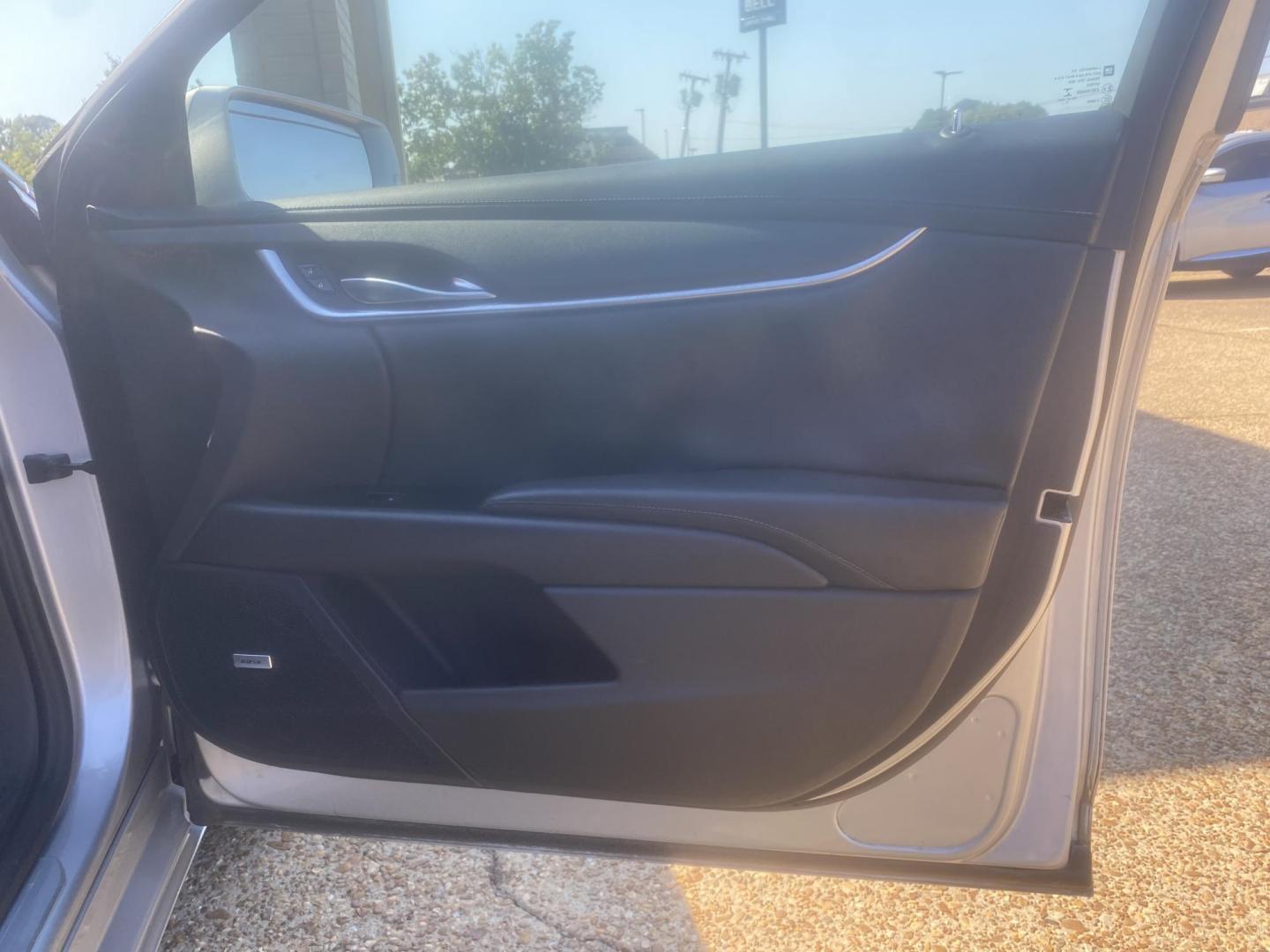2013 SILVER CADILLAC XTS BASE (2G61N5S31D9) , located at 922 W. Beacon St., Philadelphia, MS, 39350, (601) 650-3675, 32.770447, -89.127151 - Photo#11