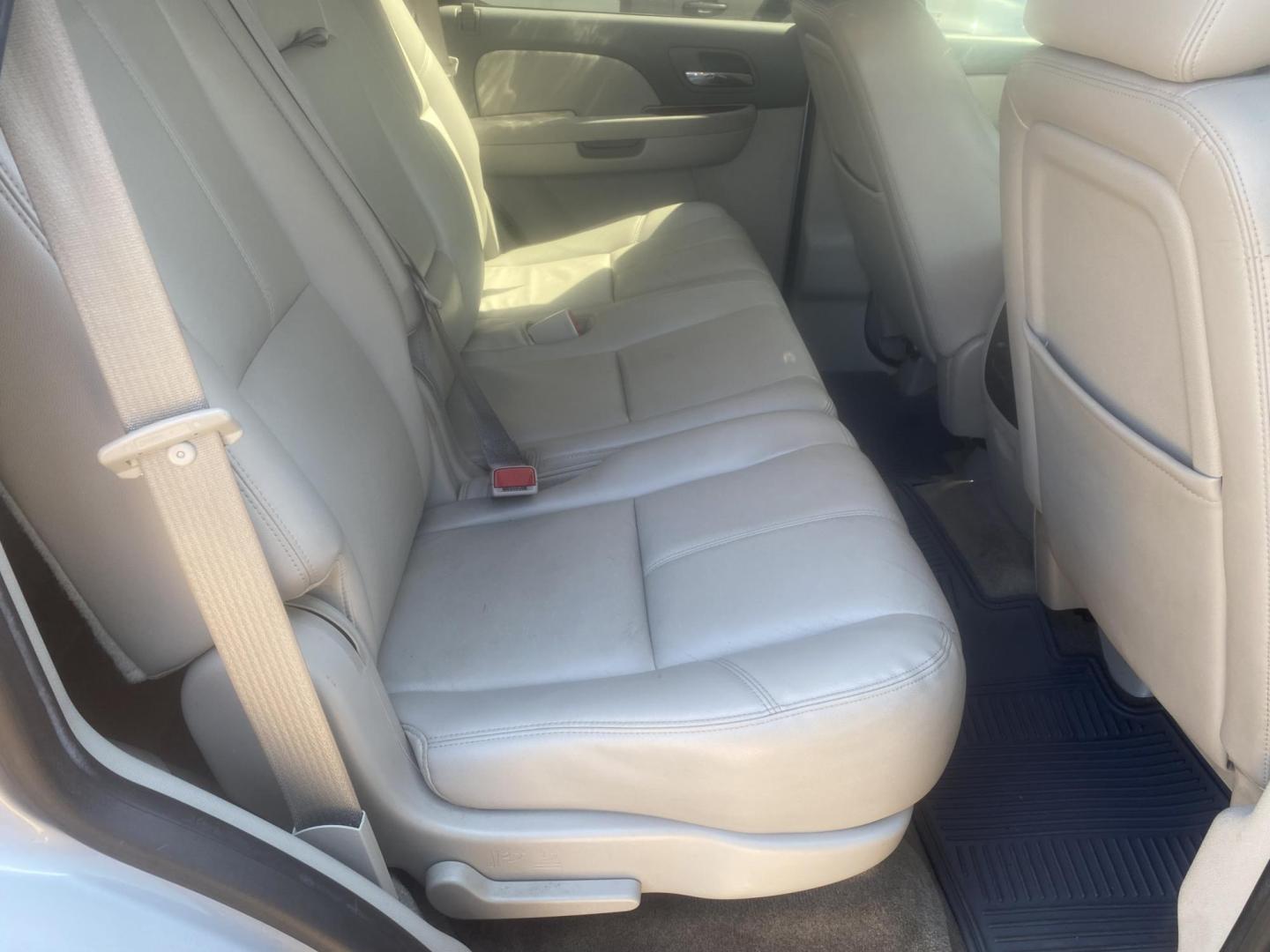 2013 SILVER CHEVROLET TAHOE LT (1GNSCBE02DR) , located at 922 W. Beacon St., Philadelphia, MS, 39350, (601) 650-3675, 32.770447, -89.127151 - Photo#14