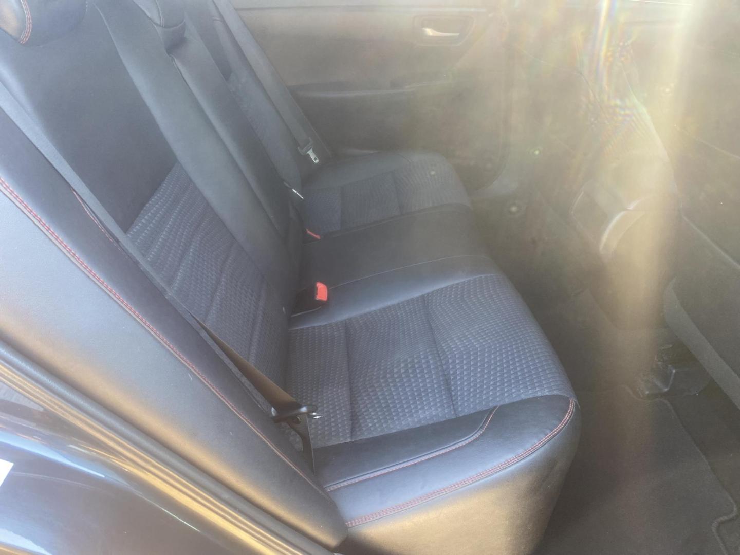 2015 GRAY TOYOTA CAMRY SE (4T1BF1FK3FU) , located at 922 W. Beacon St., Philadelphia, MS, 39350, (601) 650-3675, 32.770447, -89.127151 - Photo#14